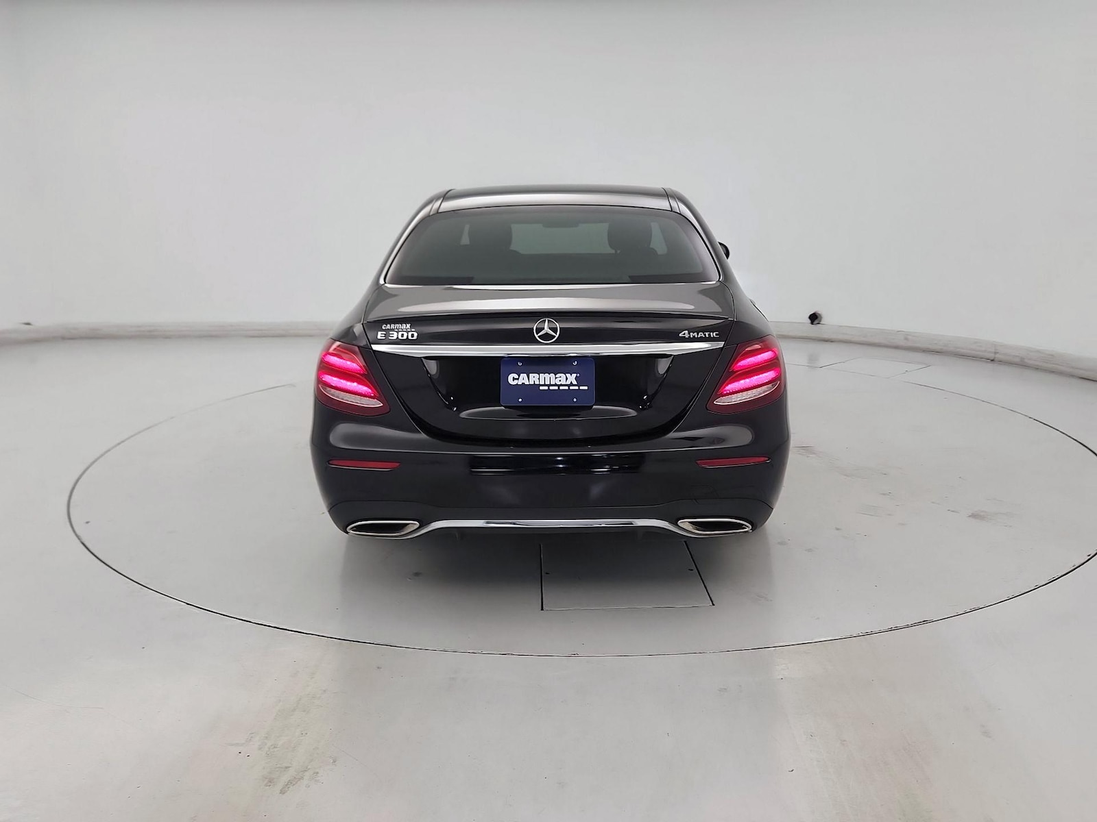 2019 Mercedes-Benz E-Class E300 - Photo 6