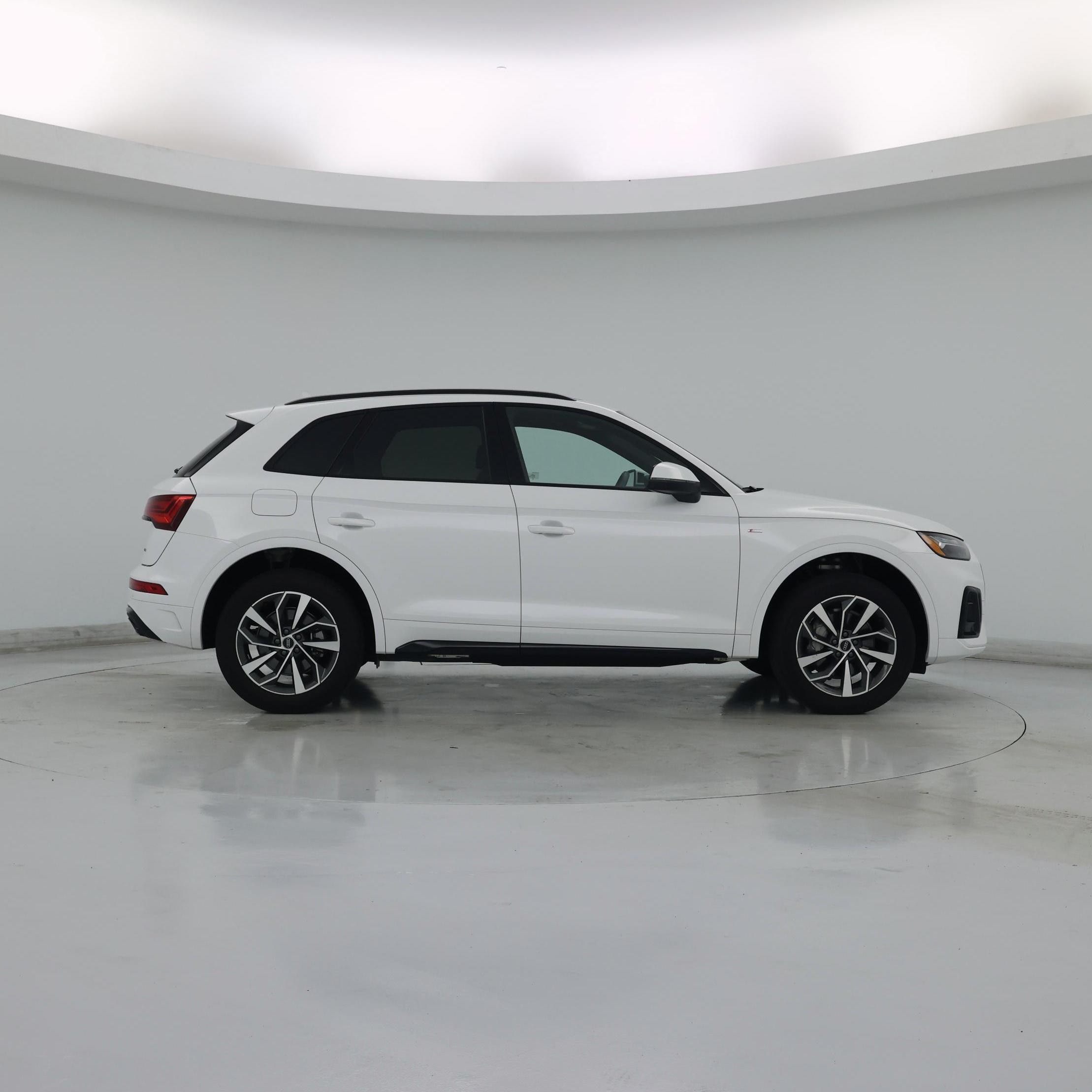 Thumbnail: 2024 Audi Q5 - 7
