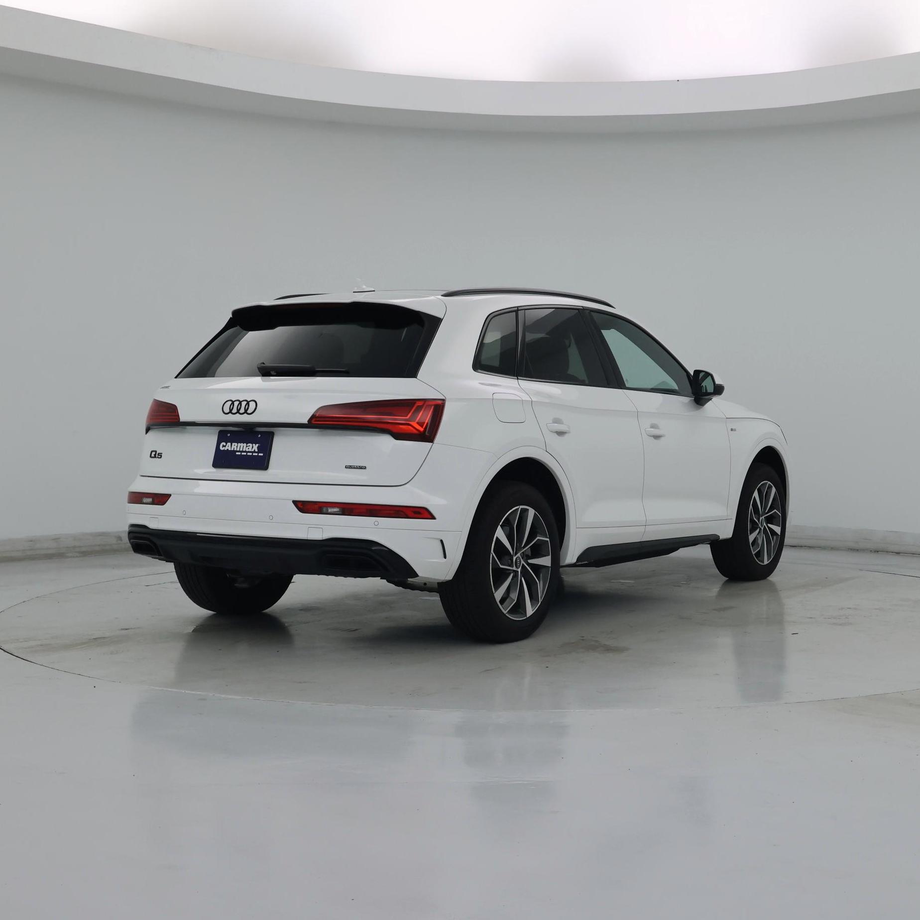 Thumbnail: 2024 Audi Q5 - 8