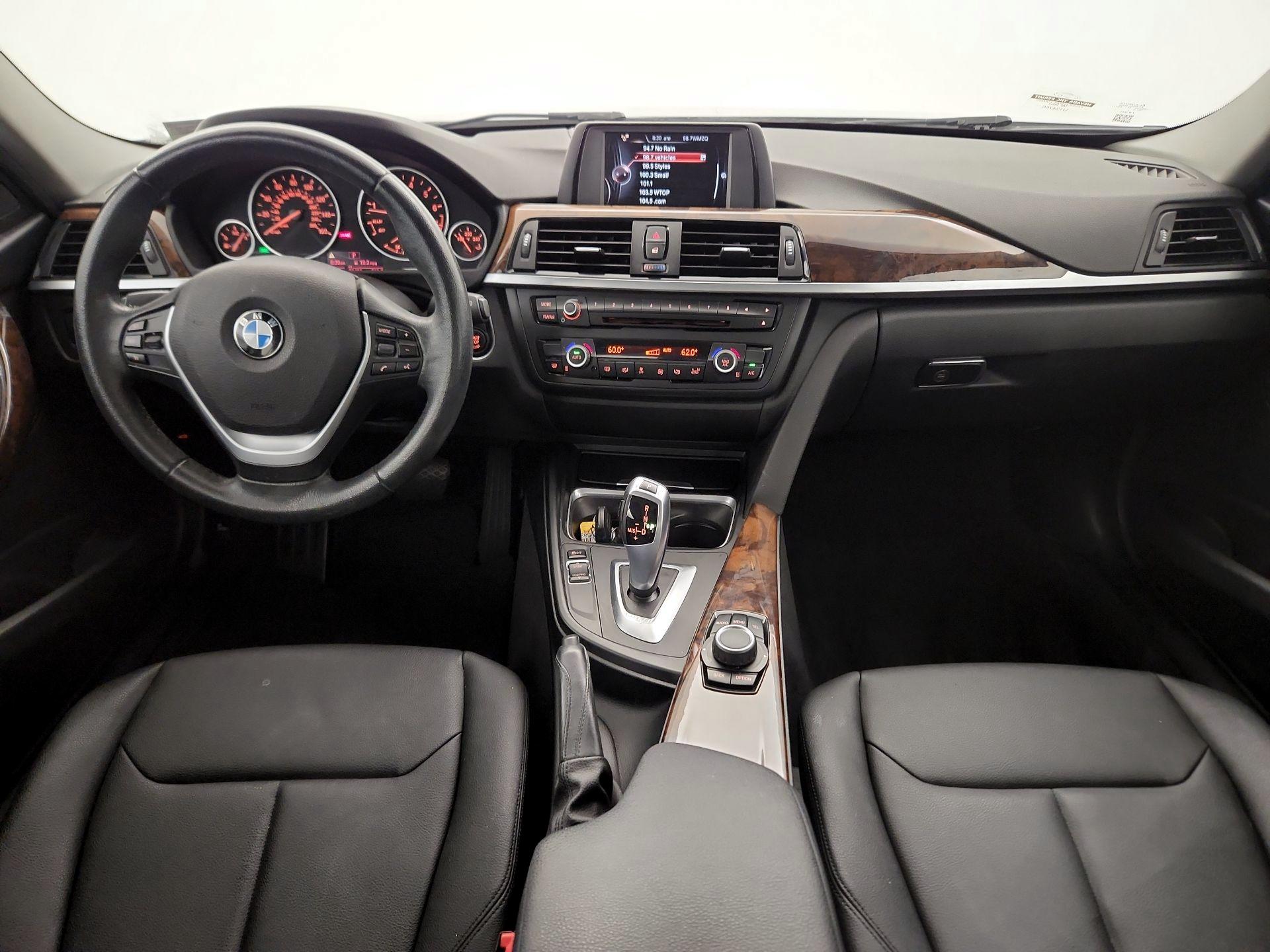 Thumbnail: 2015 BMW 3 Series - 9