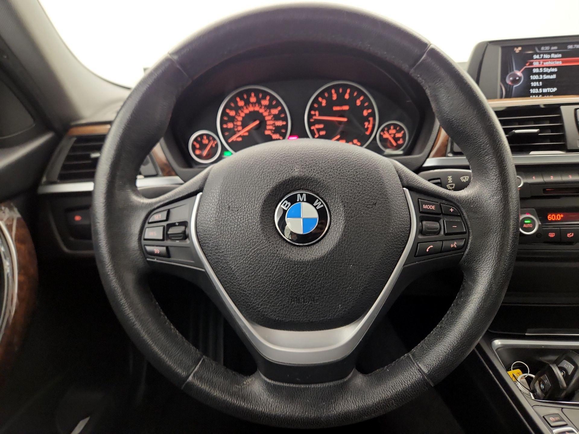 Thumbnail: 2015 BMW 3 Series - 10
