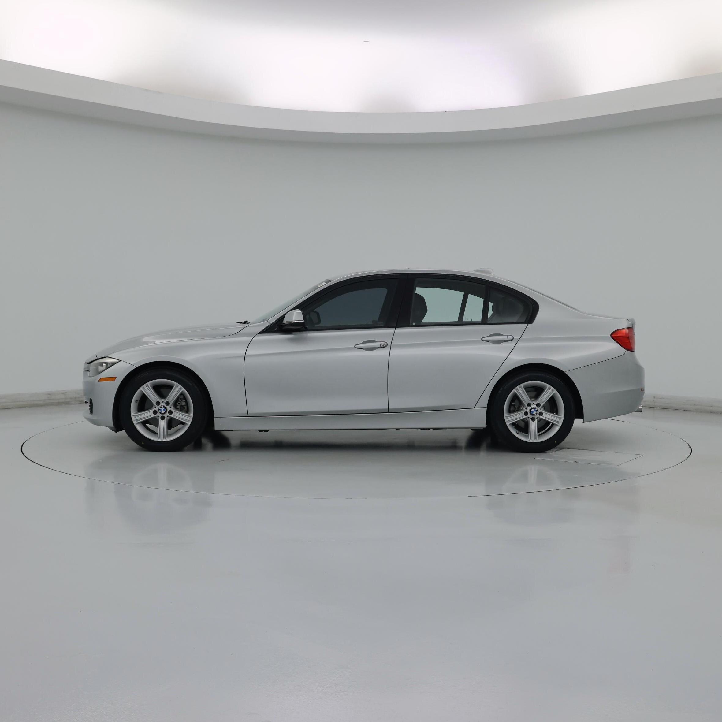 Thumbnail: 2015 BMW 3 Series - 3