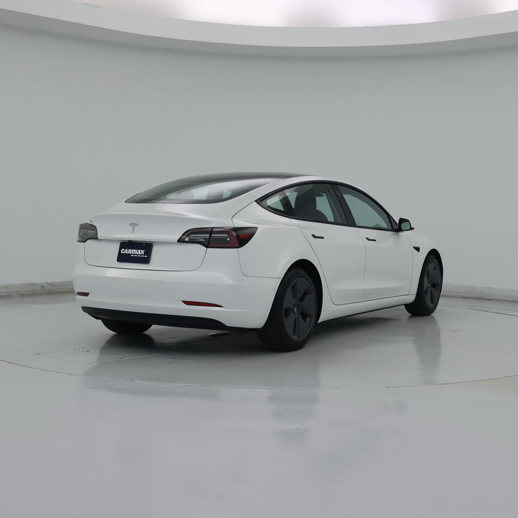 Thumbnail: 2022 Tesla Model 3 - 8