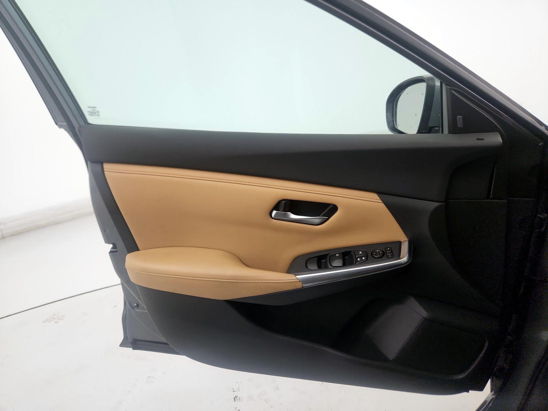 Thumbnail: 2020 Nissan Sentra - 12