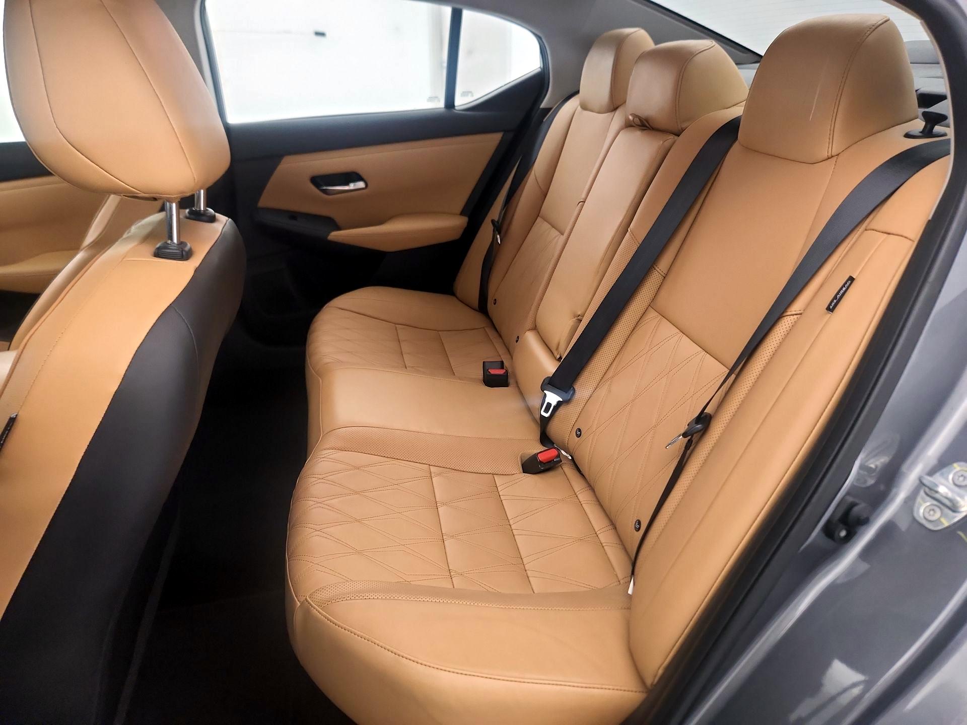 Thumbnail: 2020 Nissan Sentra - 20