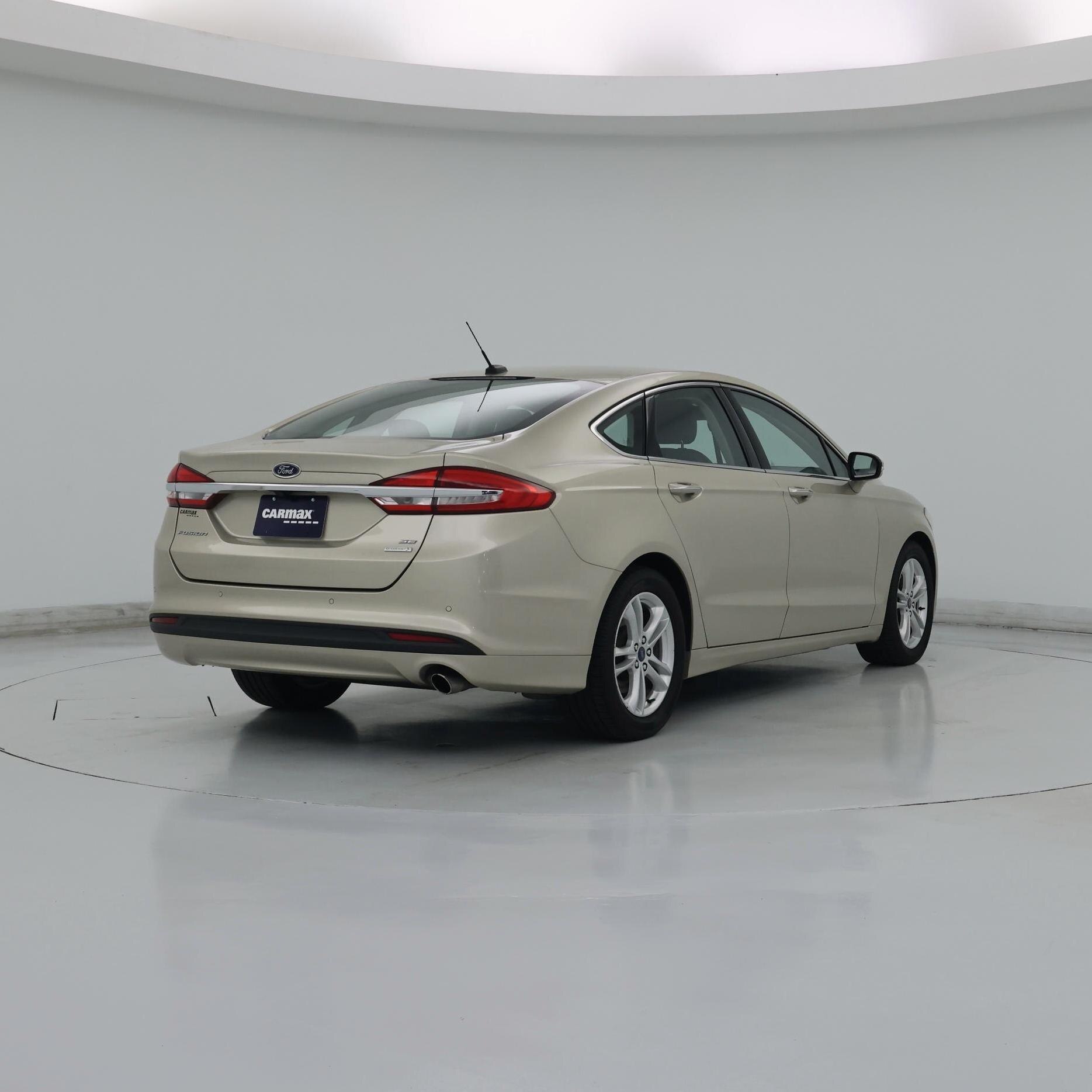 Thumbnail: 2018 Ford Fusion - 8