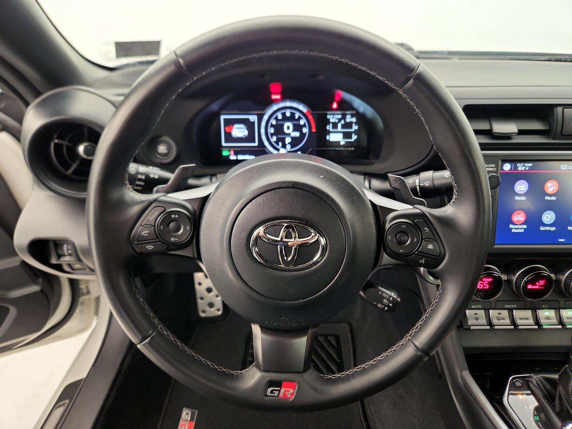 Thumbnail: 2024 Toyota GR86 - 10