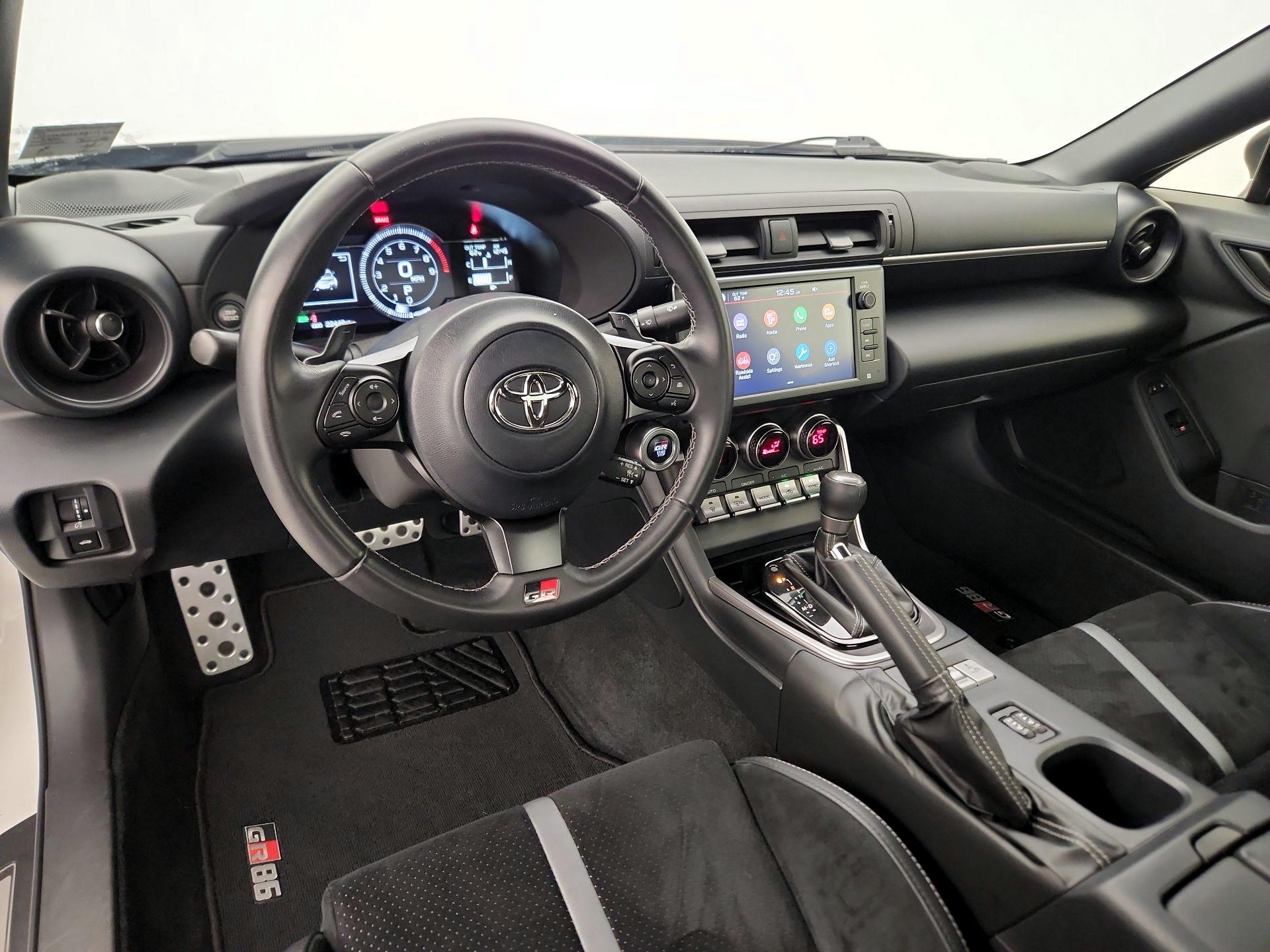 Thumbnail: 2024 Toyota GR86 - 19