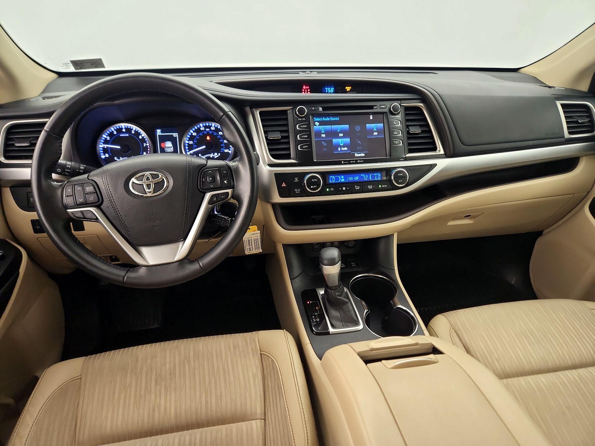 Thumbnail: 2017 Toyota Highlander - 9