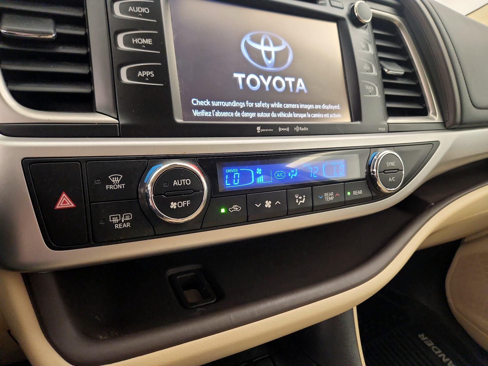Thumbnail: 2017 Toyota Highlander - 14