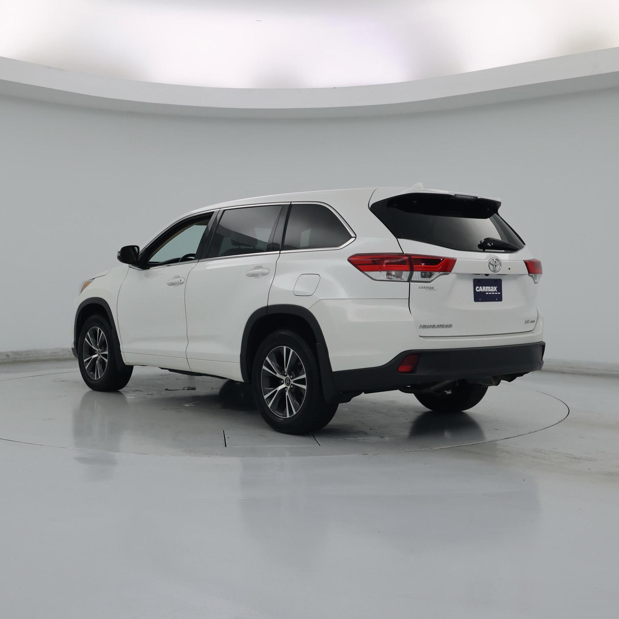 Thumbnail: 2017 Toyota Highlander - 2