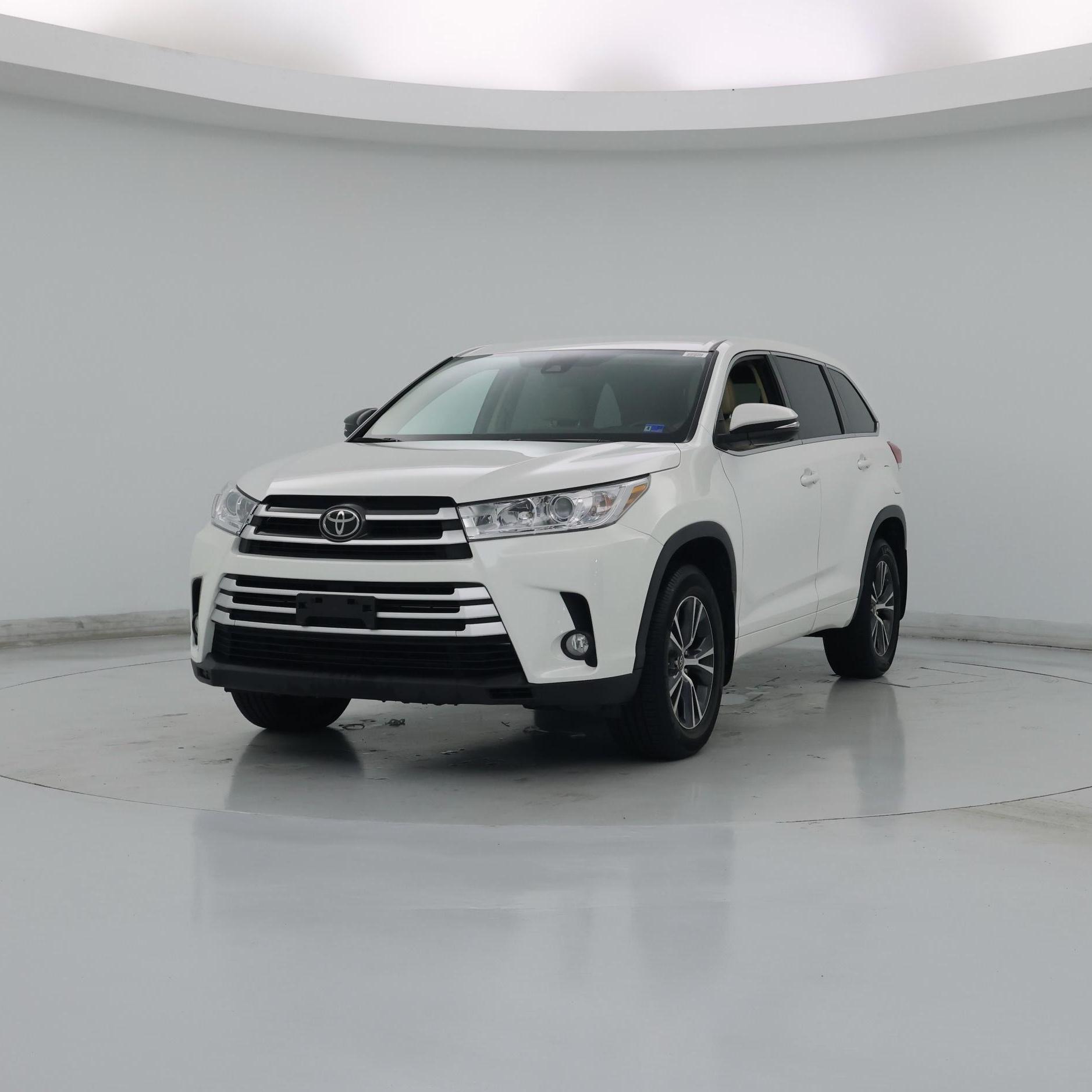 Thumbnail: 2017 Toyota Highlander - 4