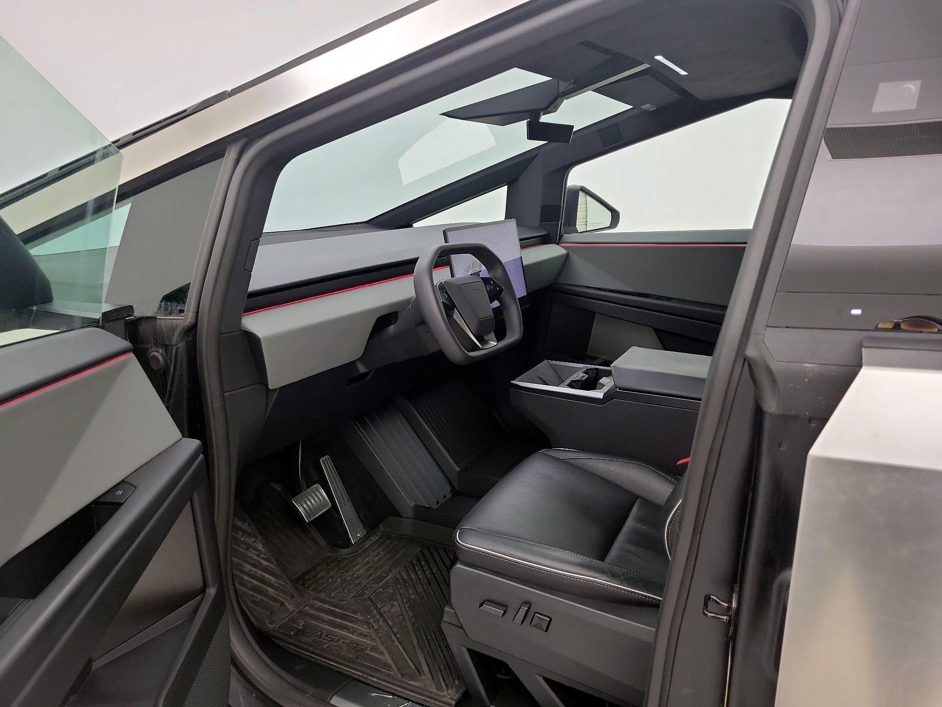 Thumbnail: 2024 Tesla Cybertruck - 11