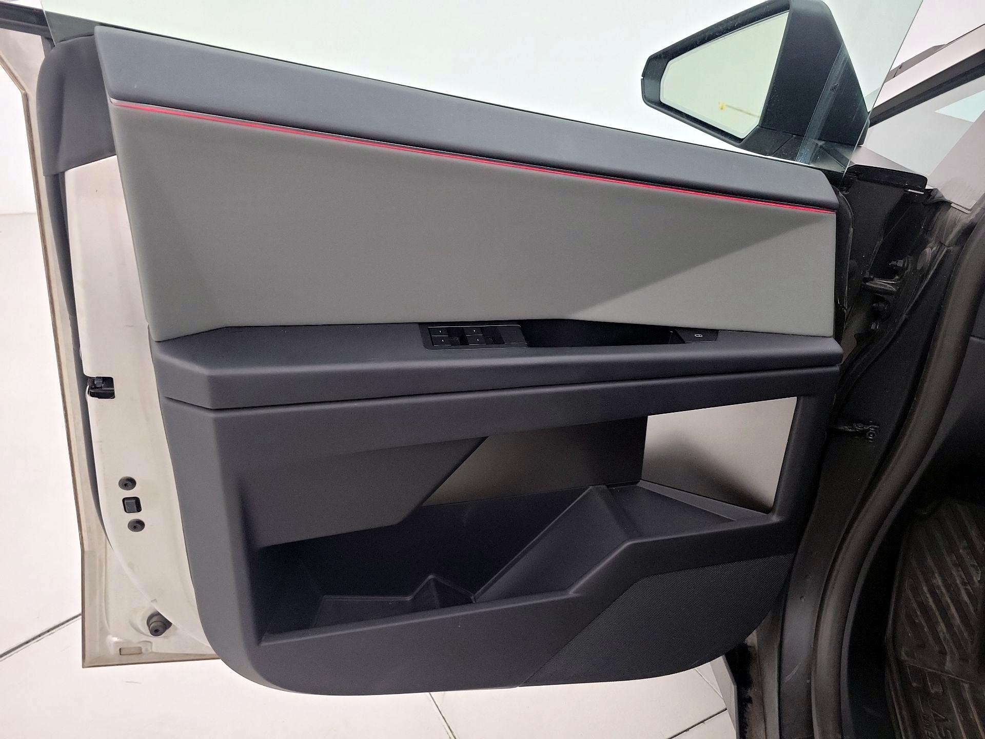 Thumbnail: 2024 Tesla Cybertruck - 12