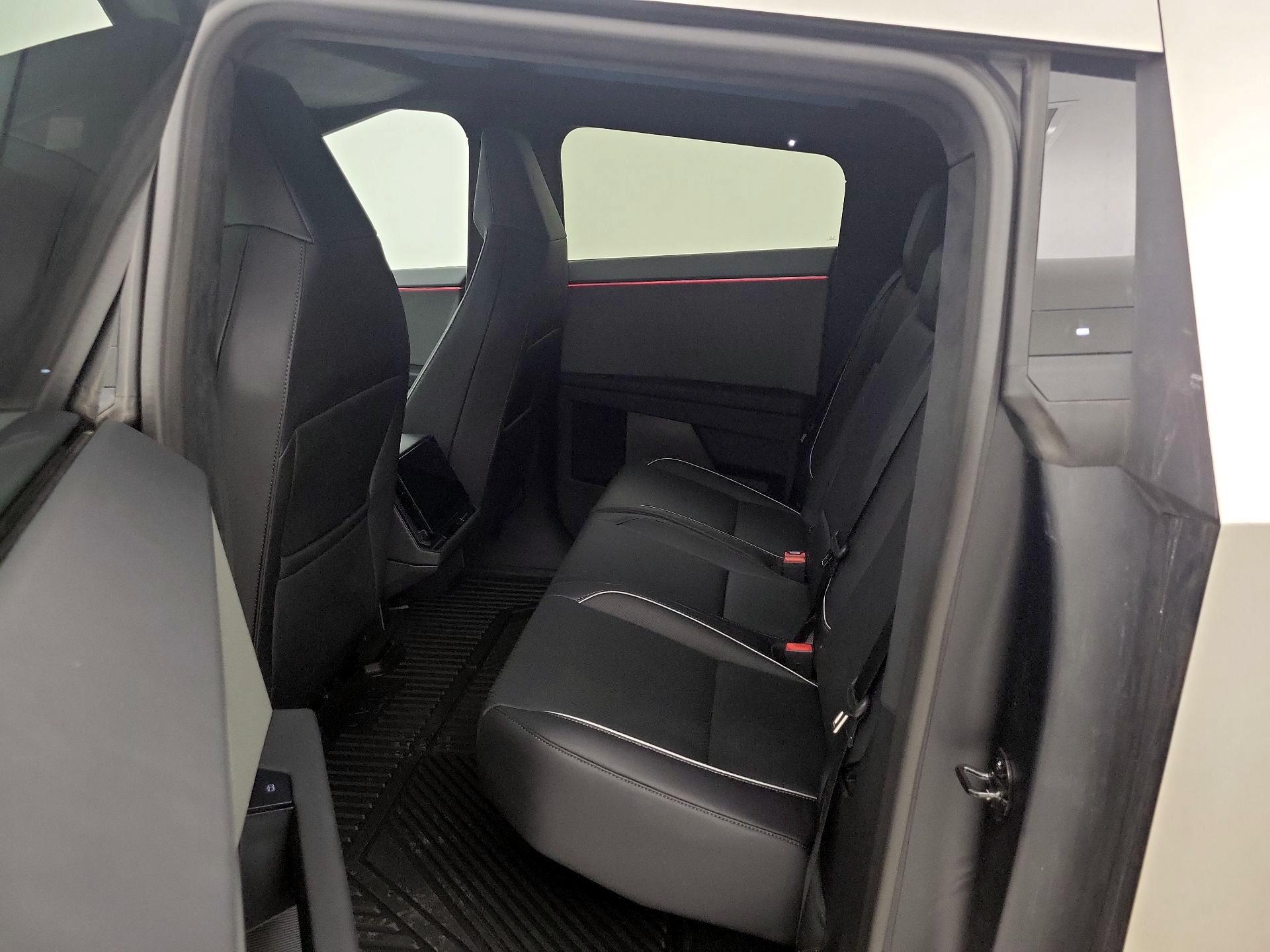 Thumbnail: 2024 Tesla Cybertruck - 18