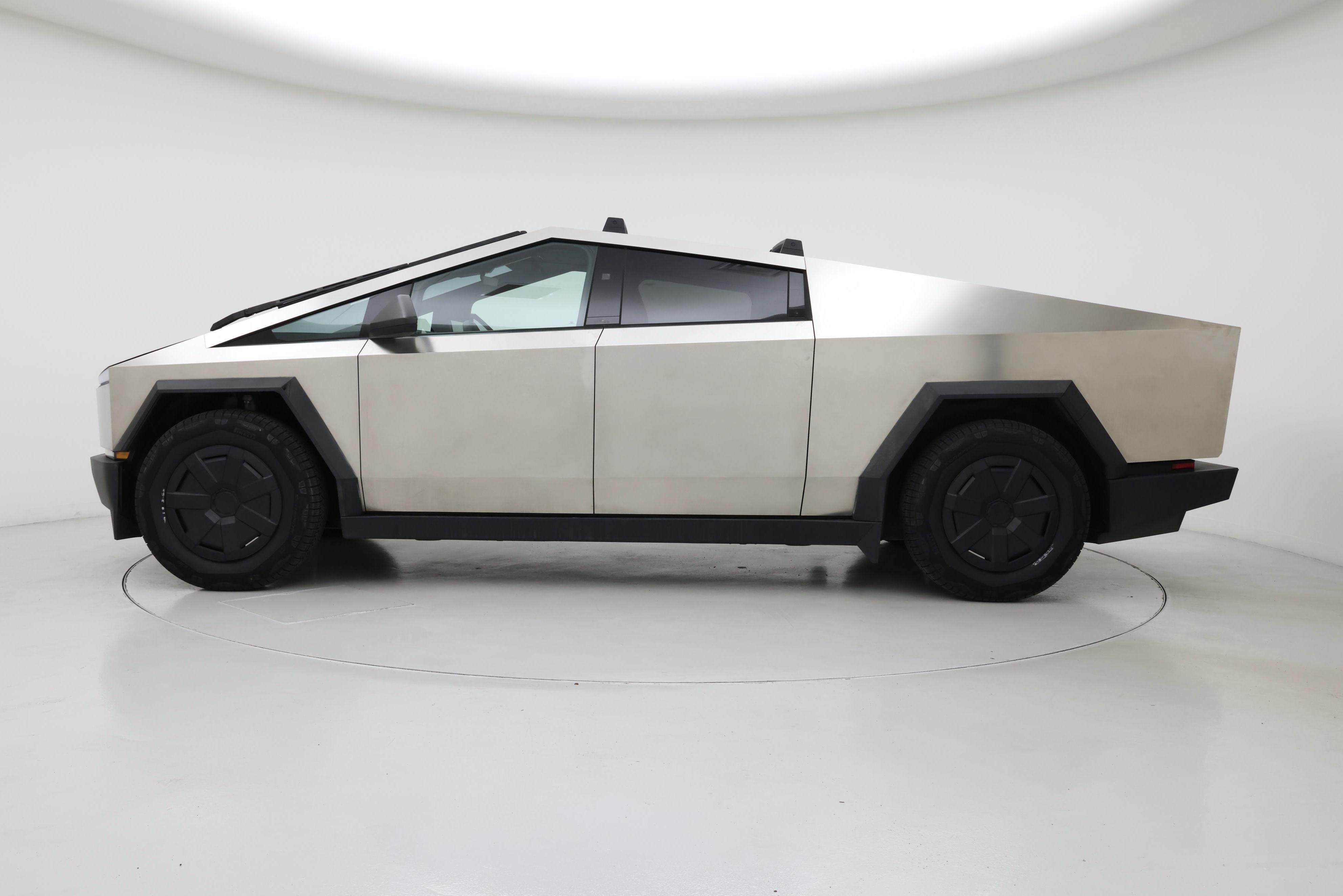 Thumbnail: 2024 Tesla Cybertruck - 3