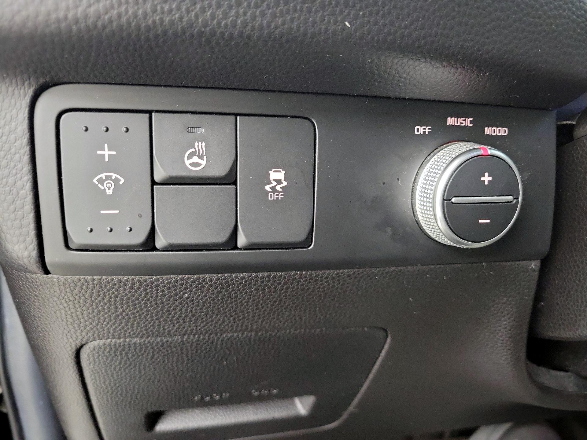 Thumbnail: 2015 Kia Soul - 13