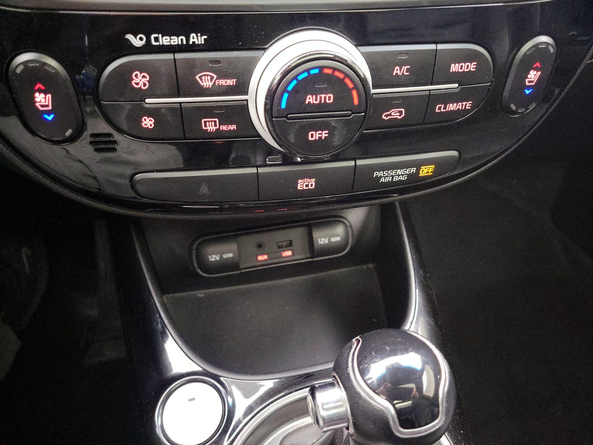 Thumbnail: 2015 Kia Soul - 17