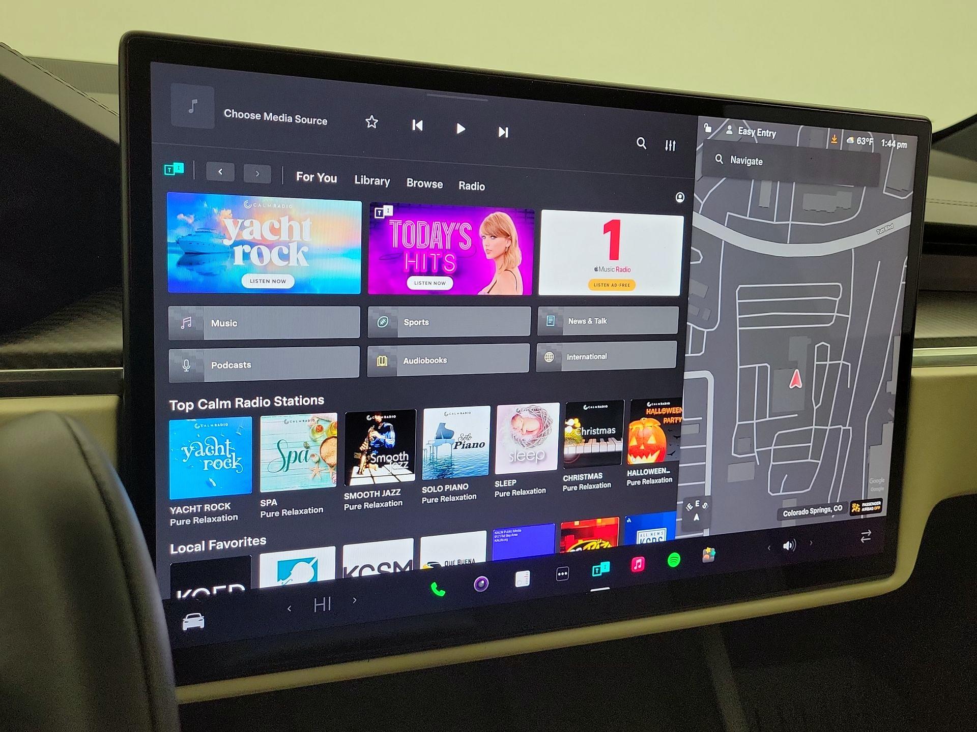 Thumbnail: 2022 Tesla Model X - 15