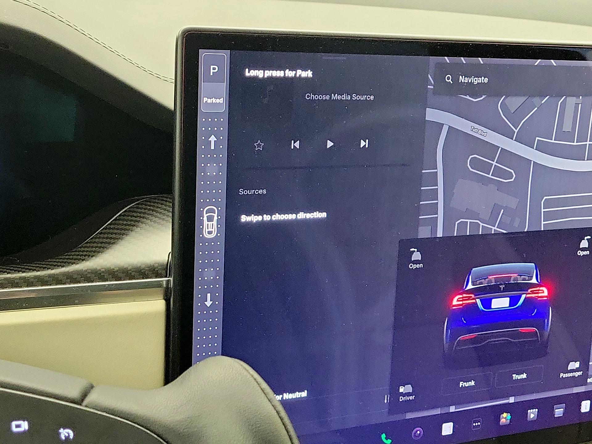 Thumbnail: 2022 Tesla Model X - 17