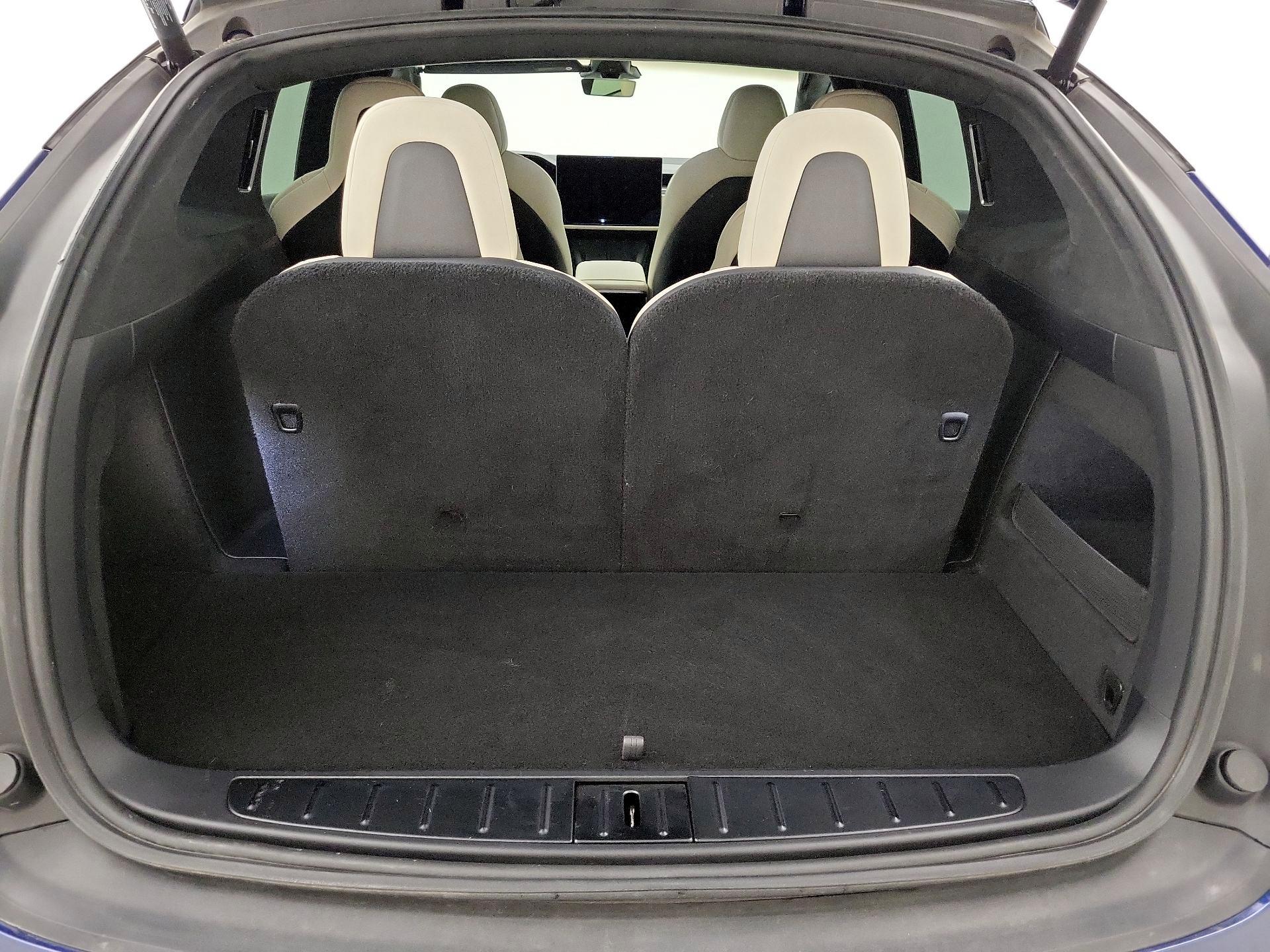 Thumbnail: 2022 Tesla Model X - 20