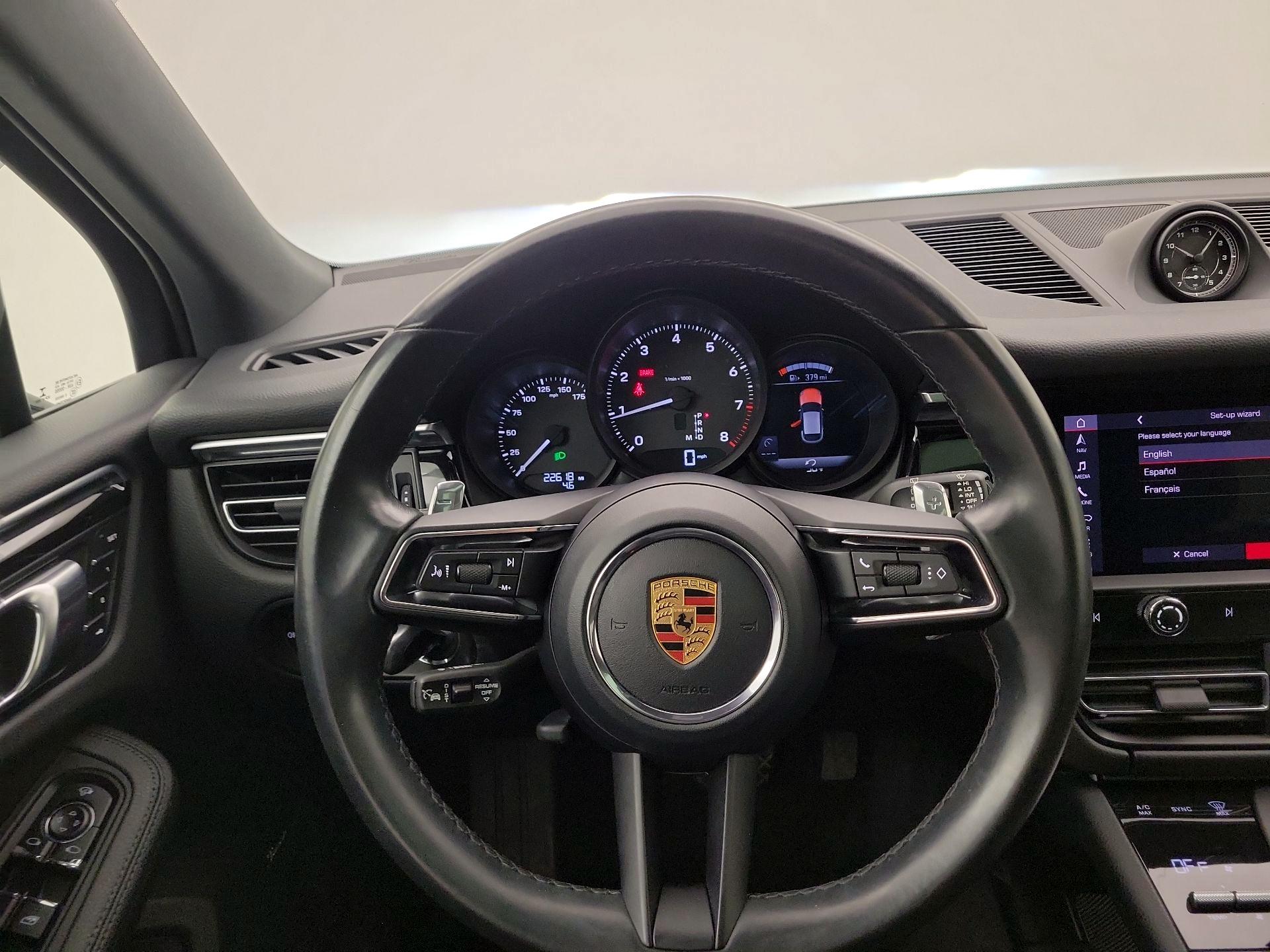 Thumbnail: 2023 Porsche Macan - 10