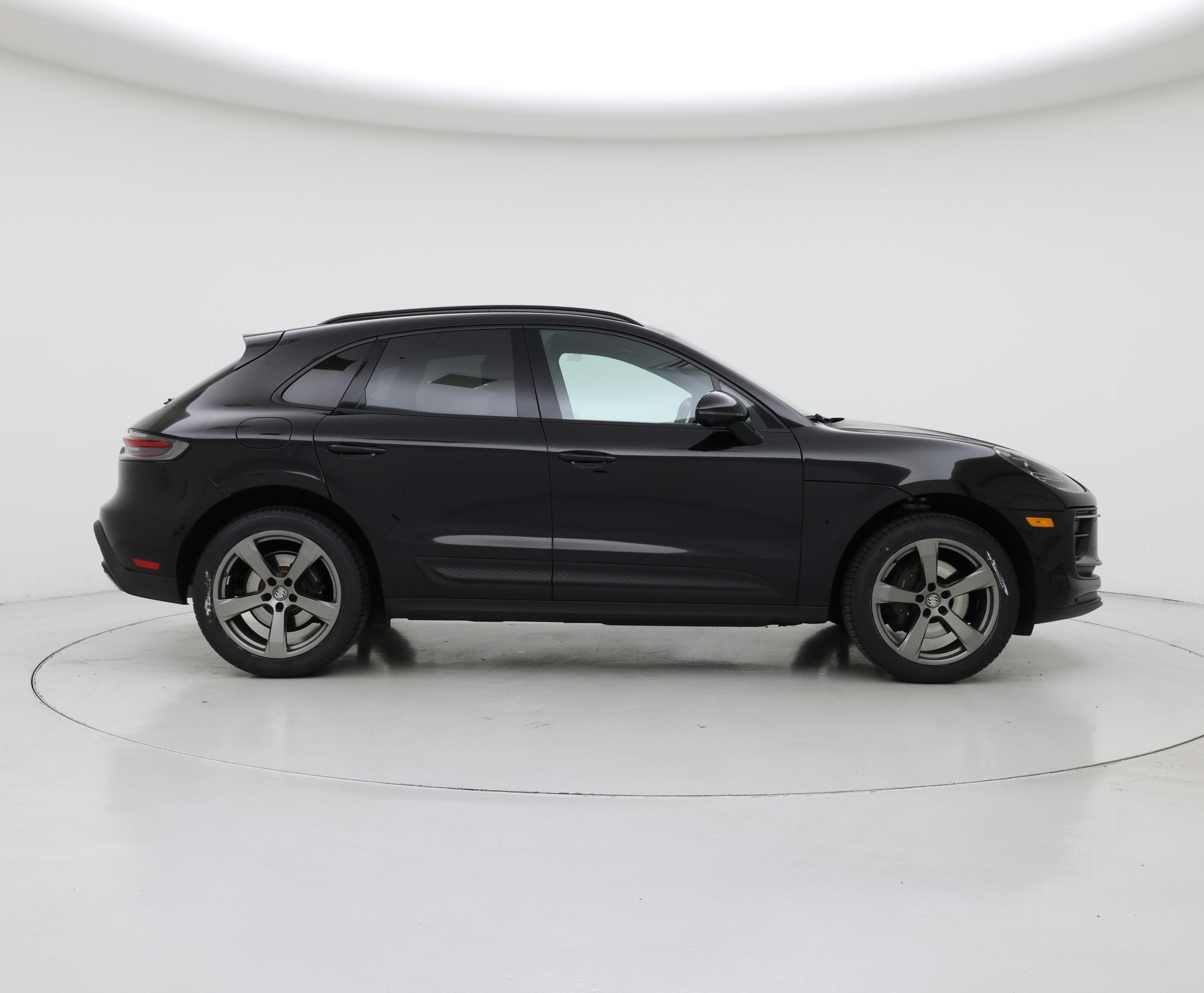 Thumbnail: 2023 Porsche Macan - 7