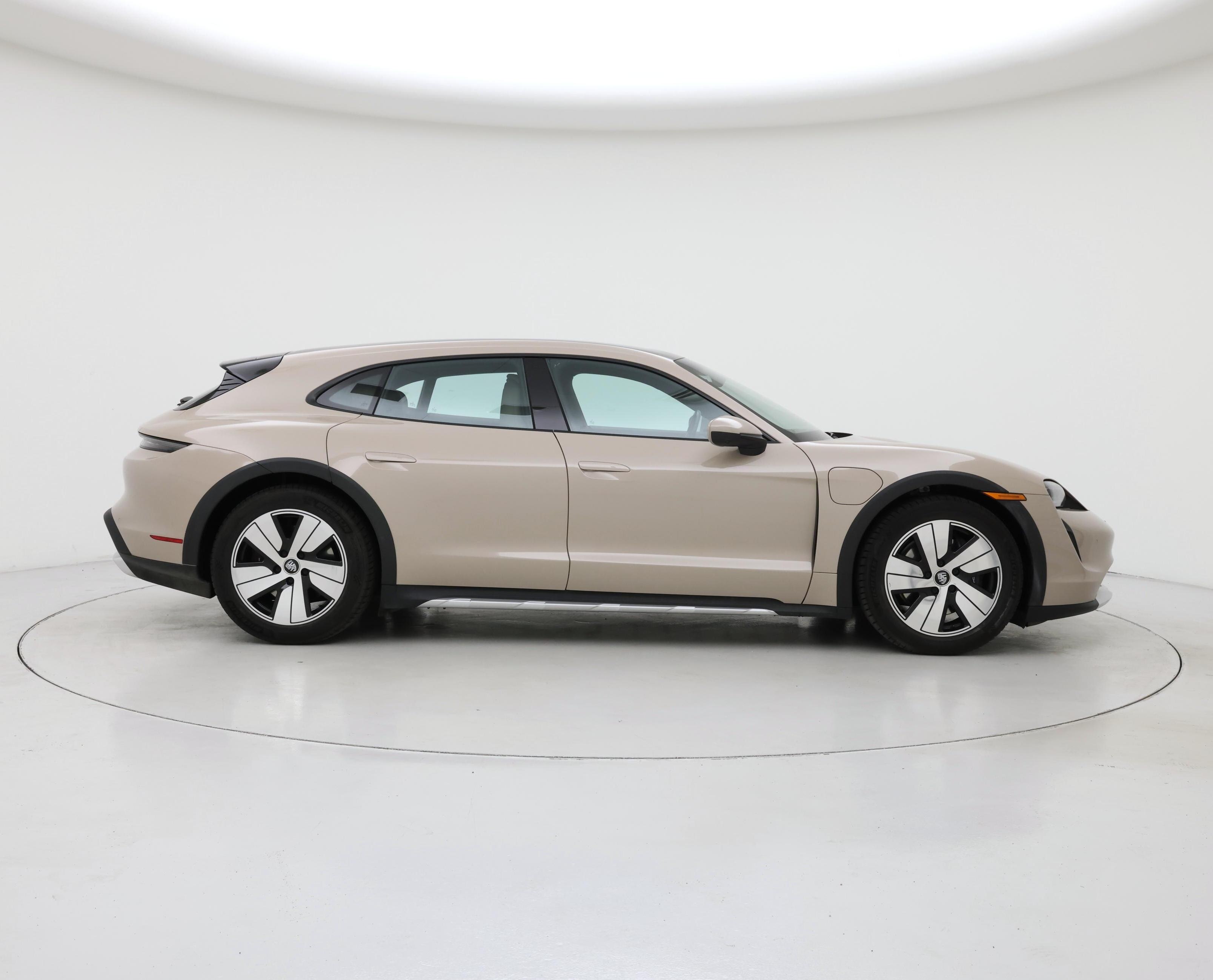 Thumbnail: 2023 Porsche Taycan - 7