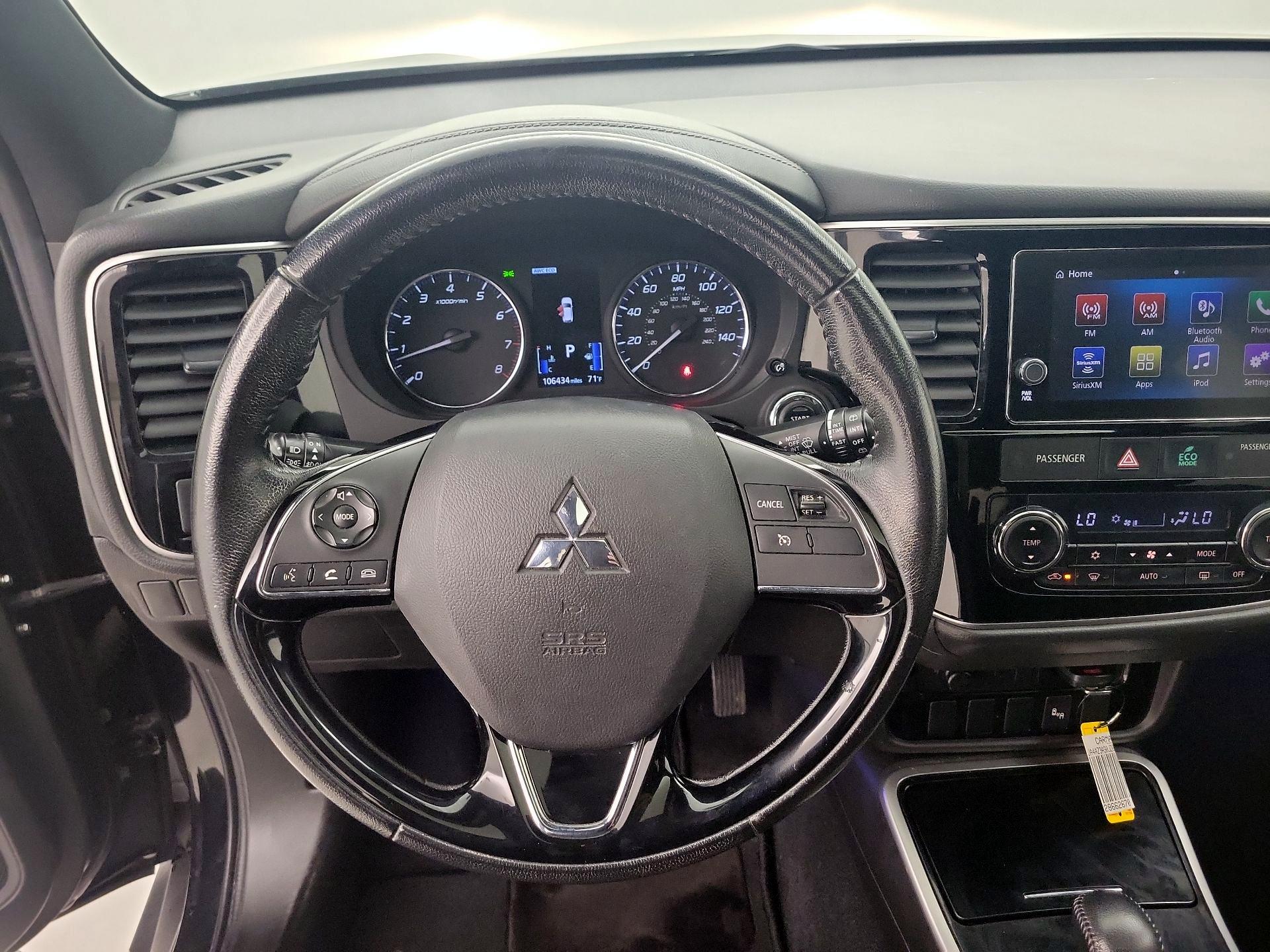 Thumbnail: 2018 Mitsubishi Outlander - 10
