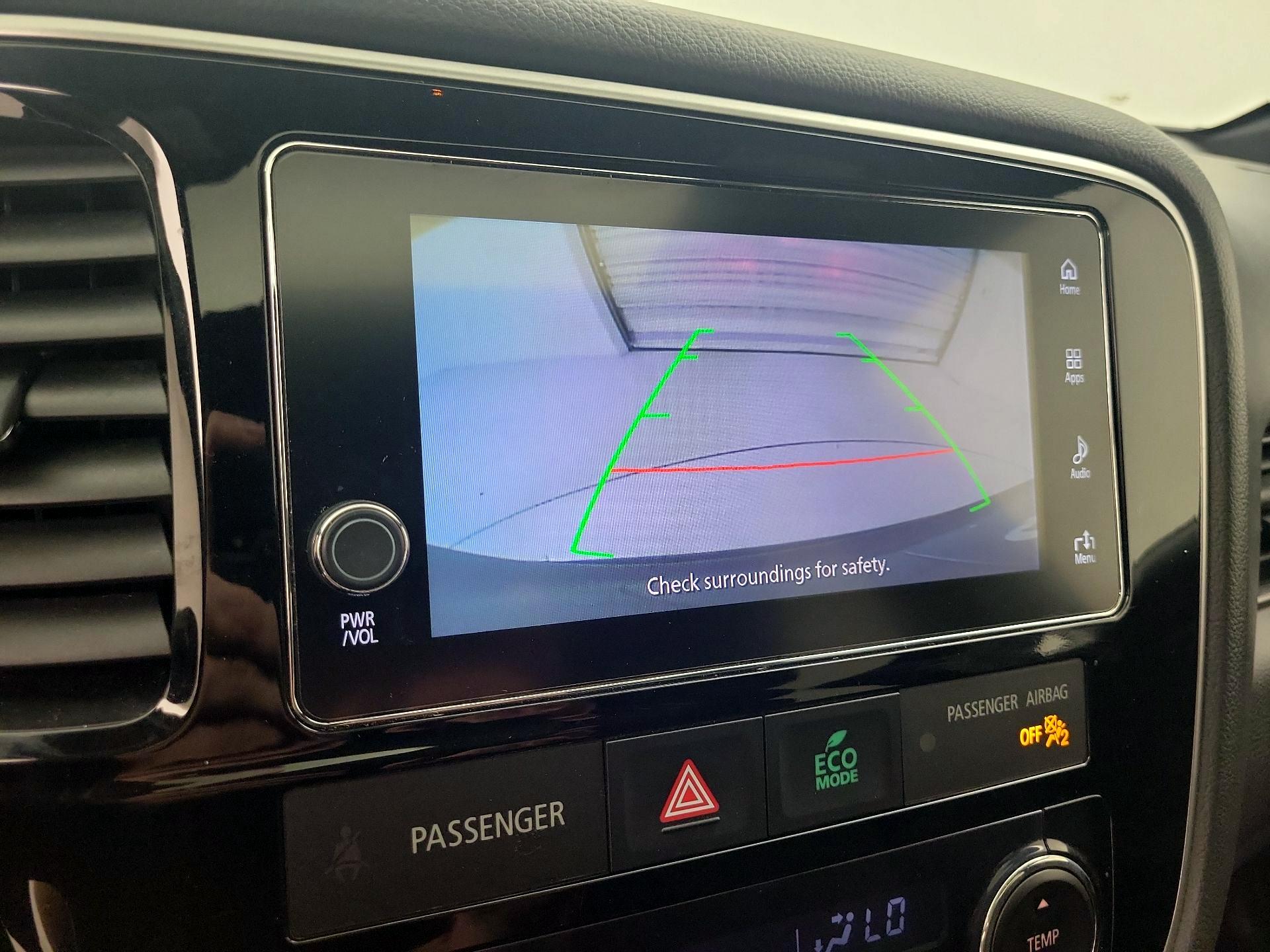 Thumbnail: 2018 Mitsubishi Outlander - 14