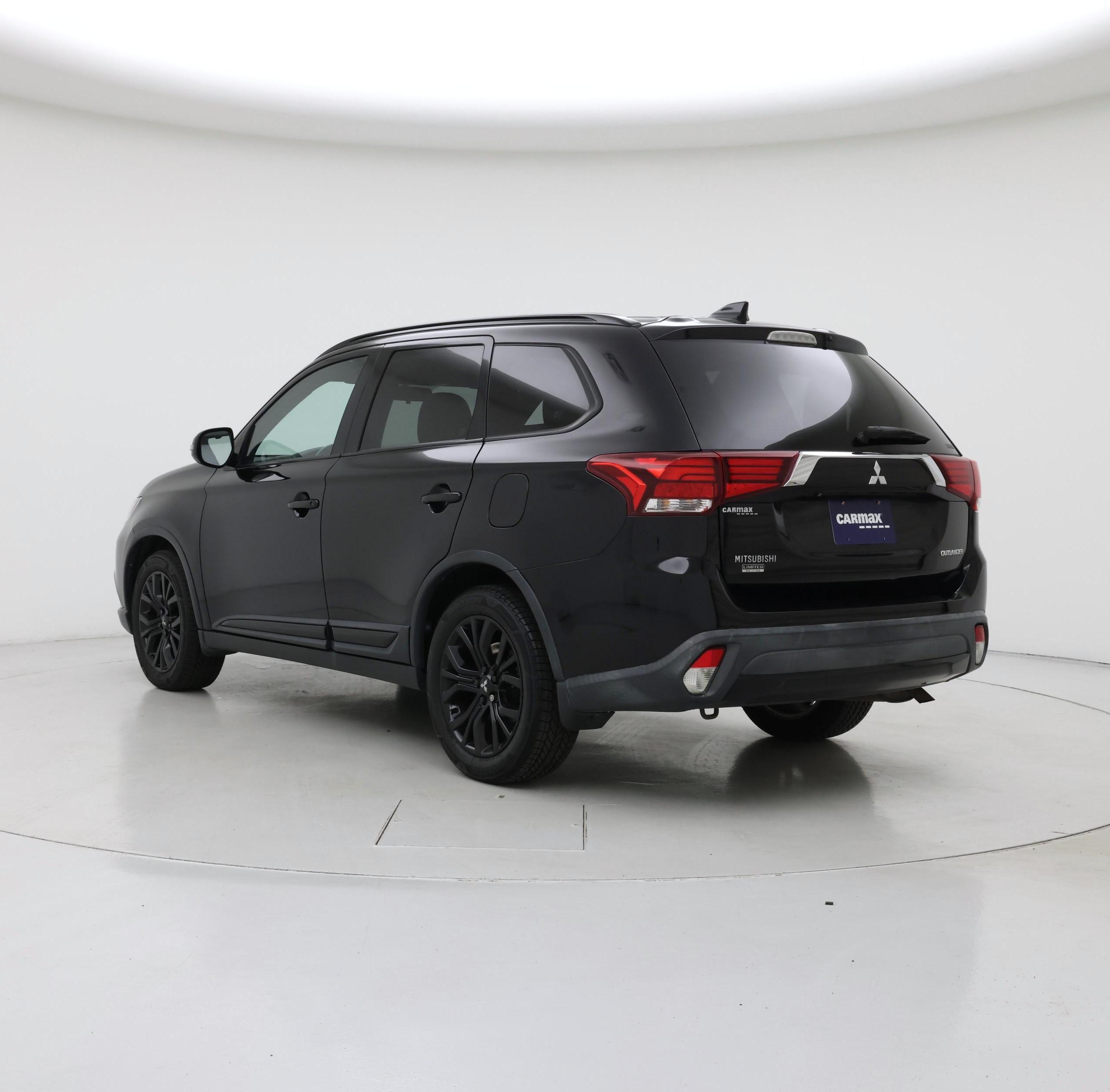 Thumbnail: 2018 Mitsubishi Outlander - 2