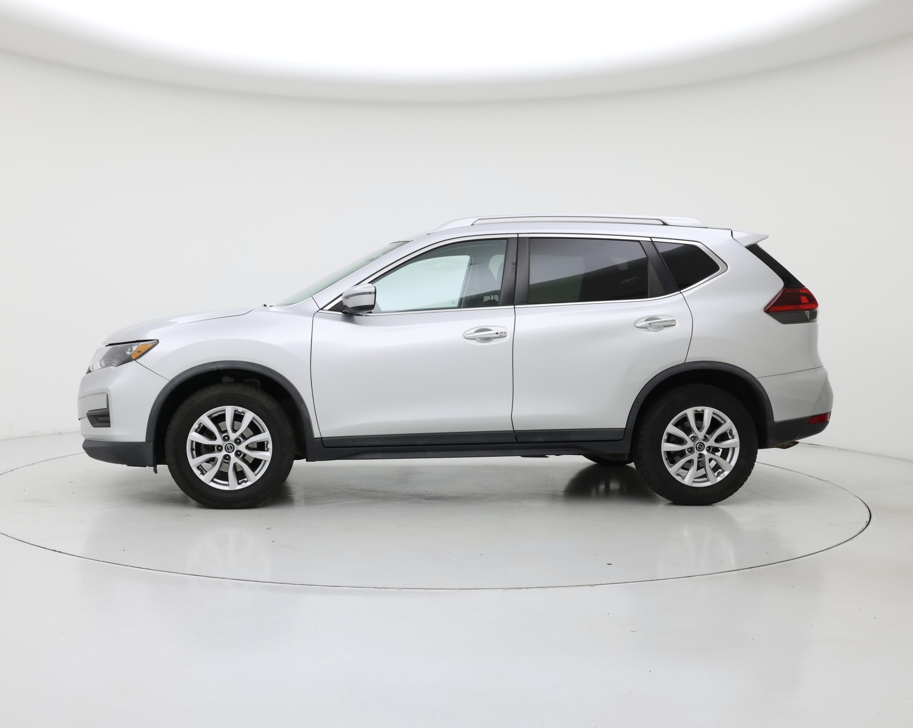 Thumbnail: 2018 Nissan Rogue - 3