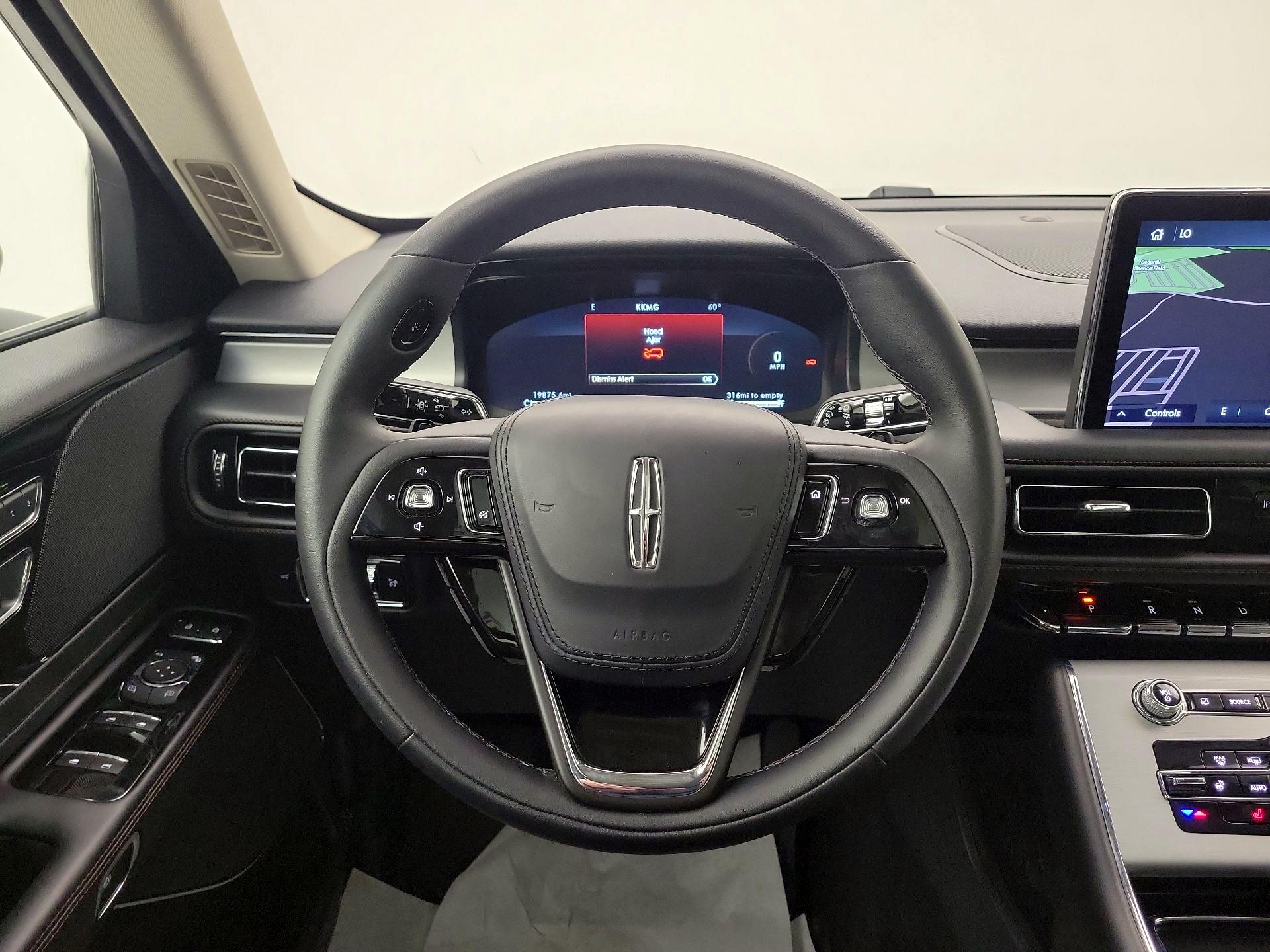 Thumbnail: 2023 Lincoln Aviator - 10