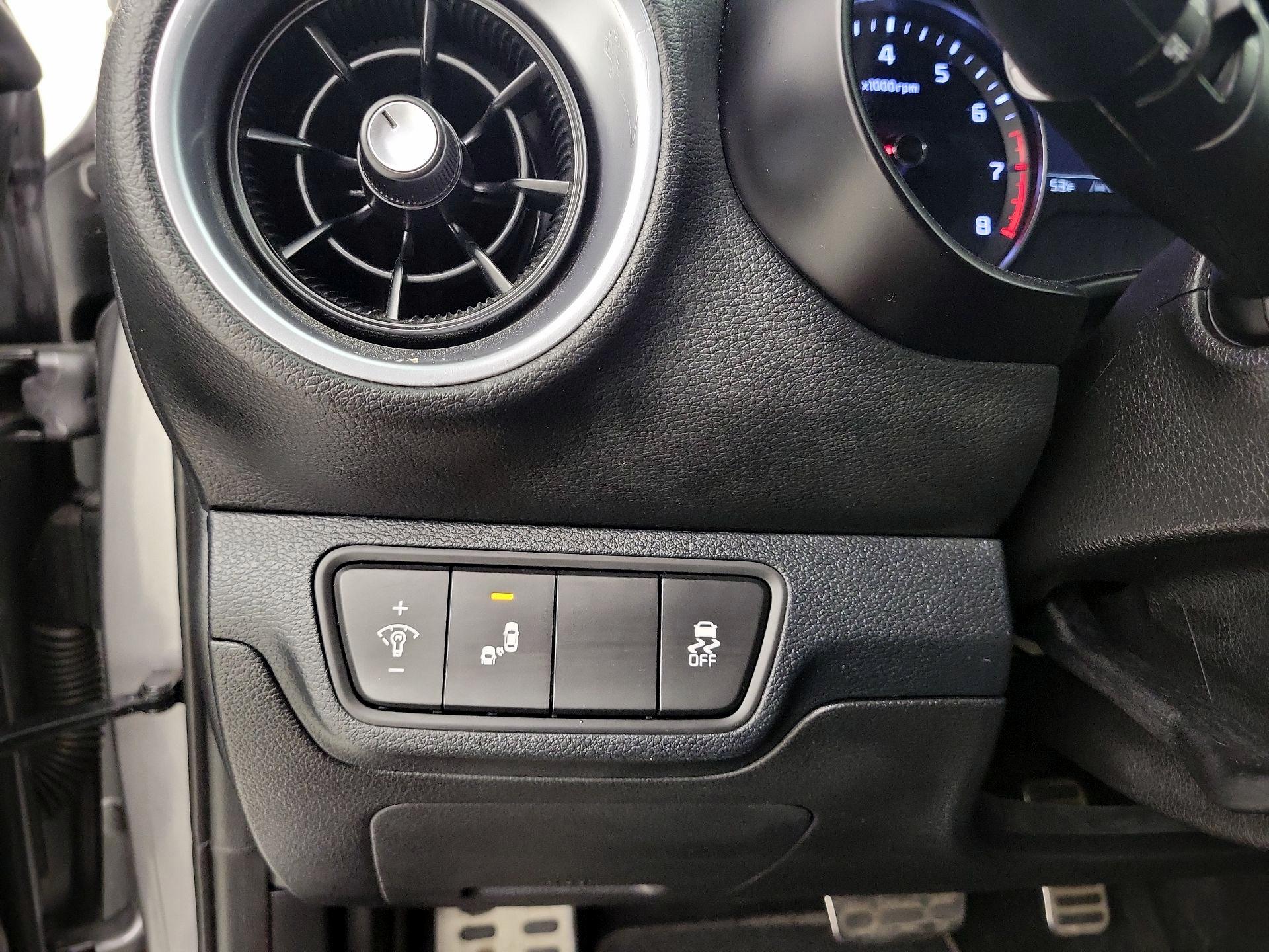 Thumbnail: 2024 Kia Forte - 13