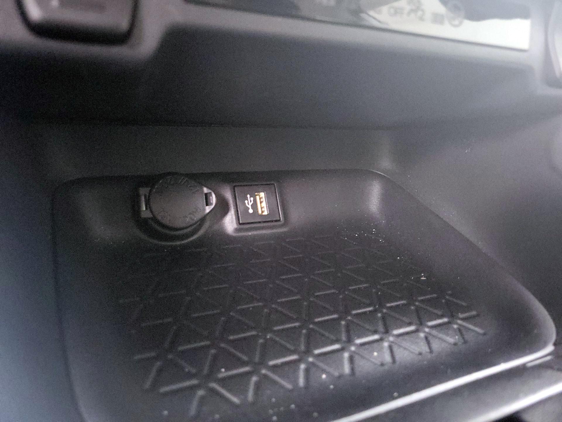 Thumbnail: 2023 Toyota RAV4 - 18