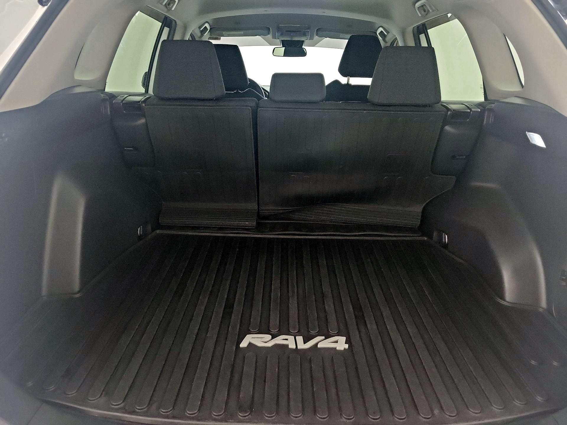 Thumbnail: 2023 Toyota RAV4 - 20