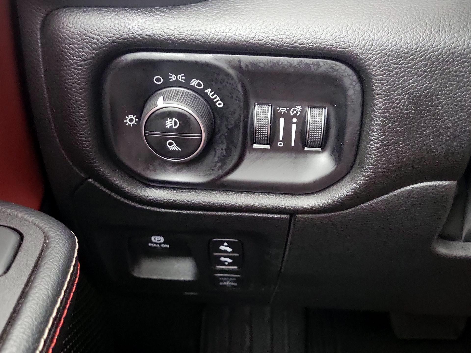 Thumbnail: 2025 RAM 1500 - 13