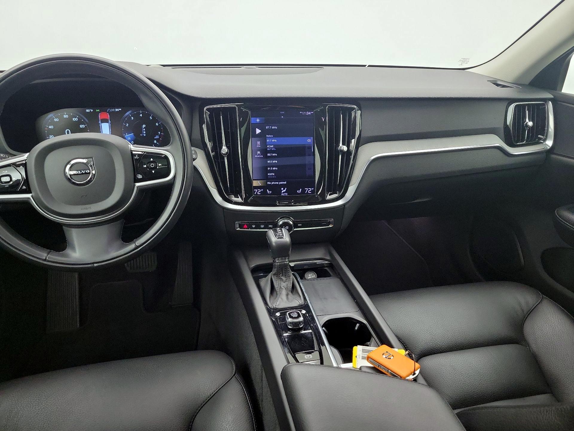 Thumbnail: 2022 Volvo S60 - 9
