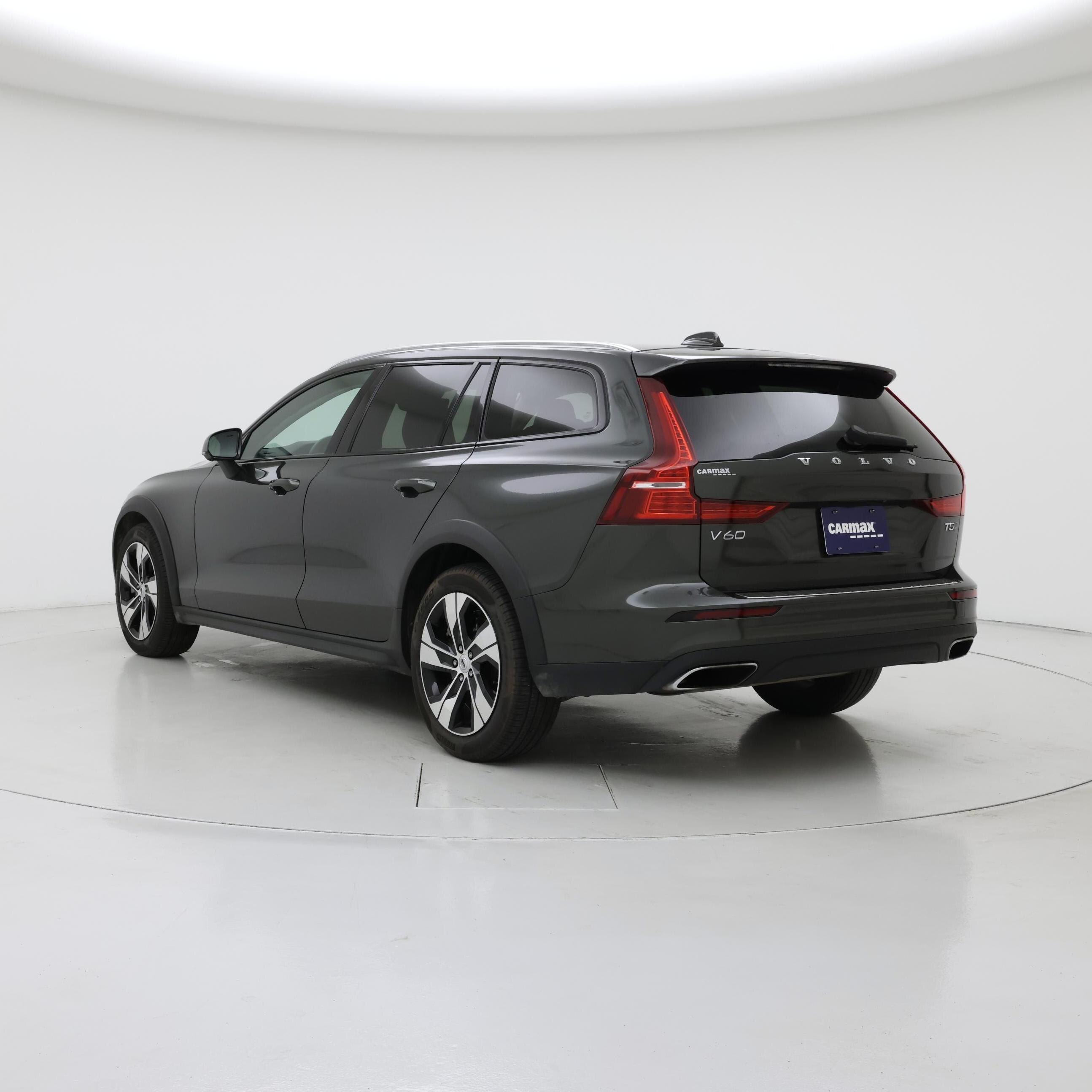 Thumbnail: 2022 Volvo S60 - 2