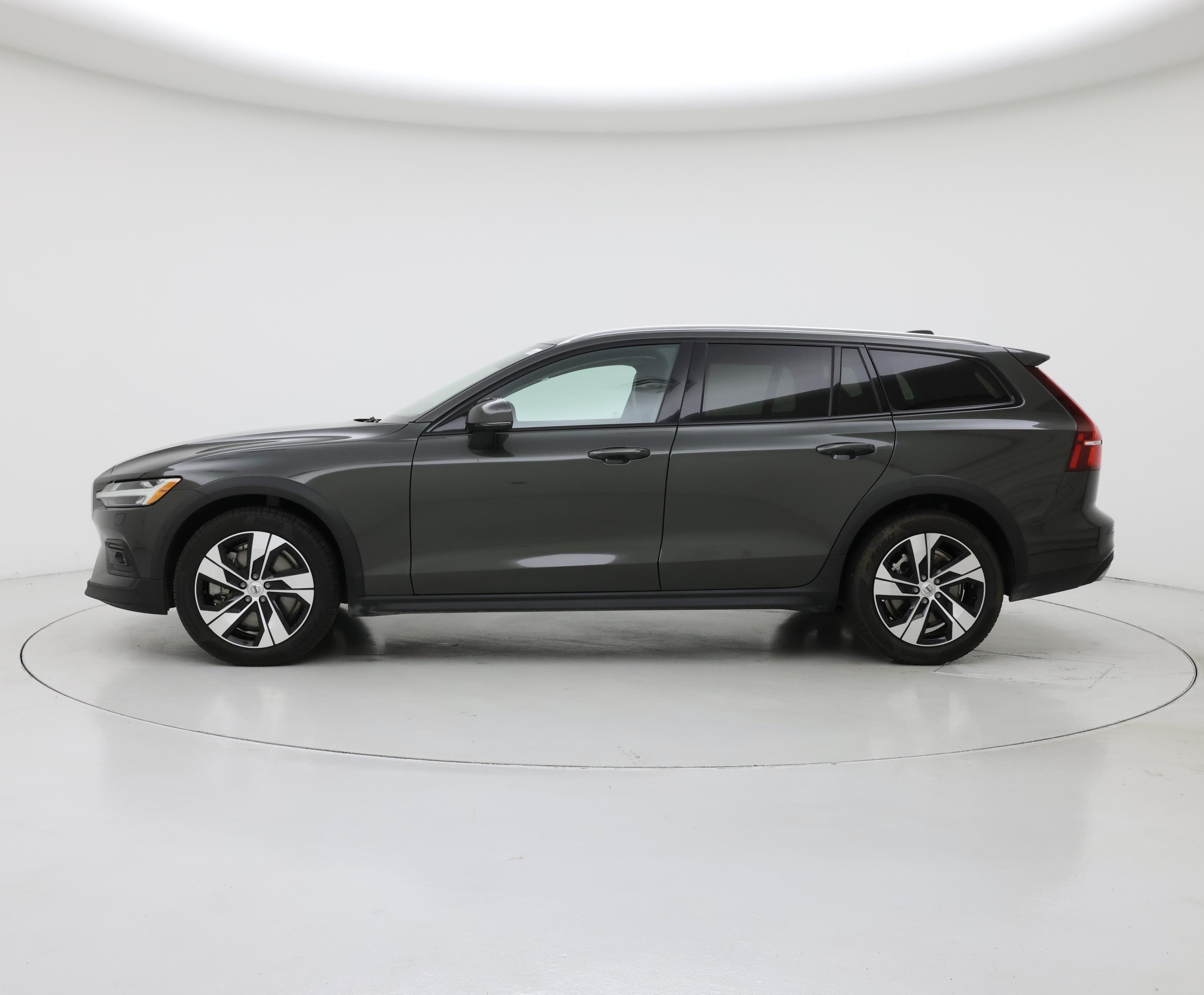 Thumbnail: 2022 Volvo S60 - 3