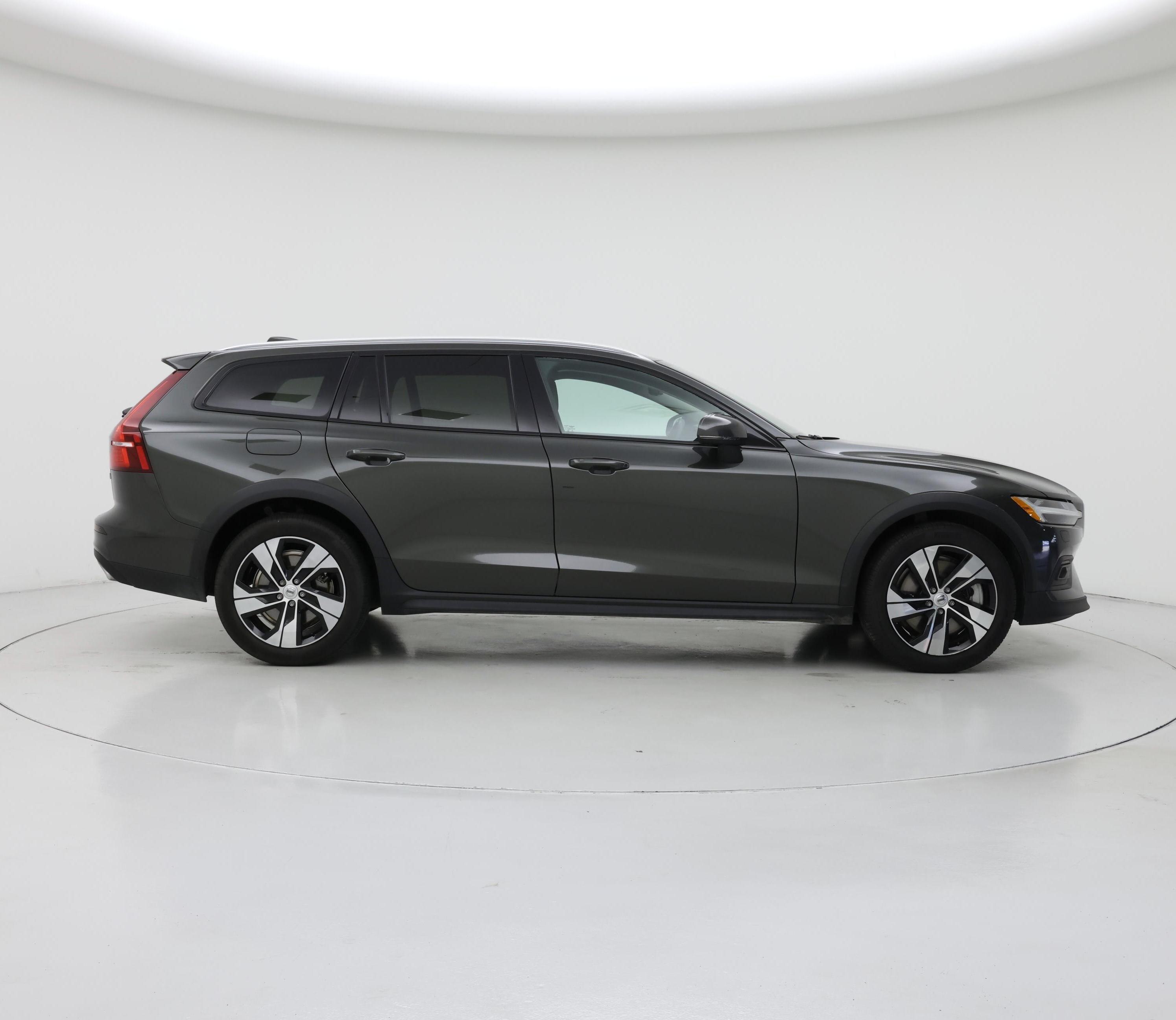 Thumbnail: 2022 Volvo S60 - 7