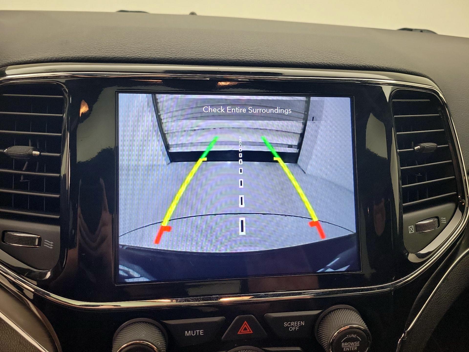 Thumbnail: 2021 Jeep Grand Cherokee - 15