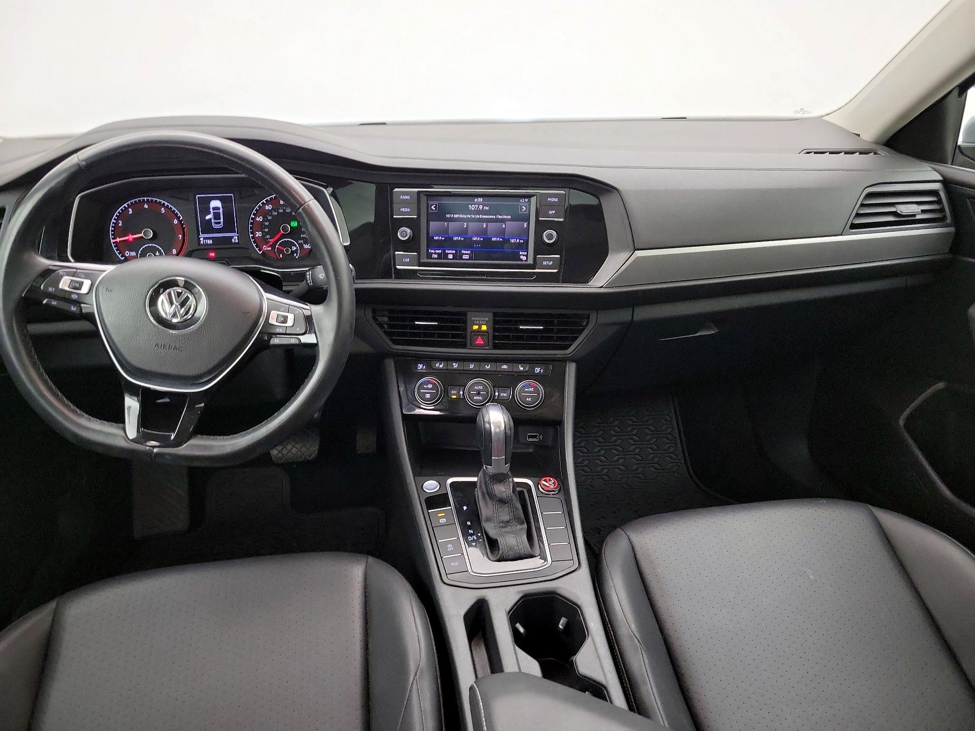 Thumbnail: 2019 Volkswagen Jetta - 9