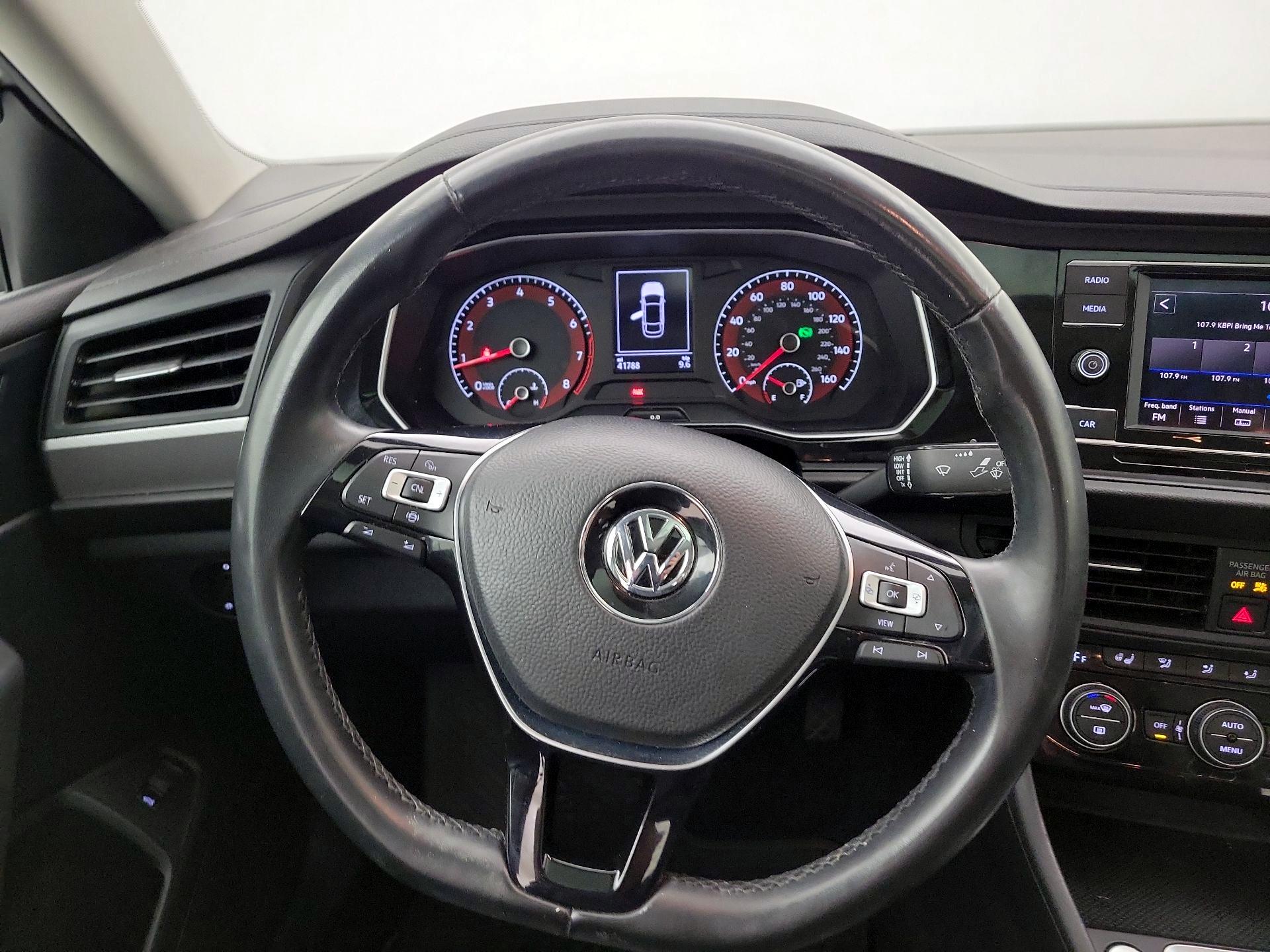 Thumbnail: 2019 Volkswagen Jetta - 10