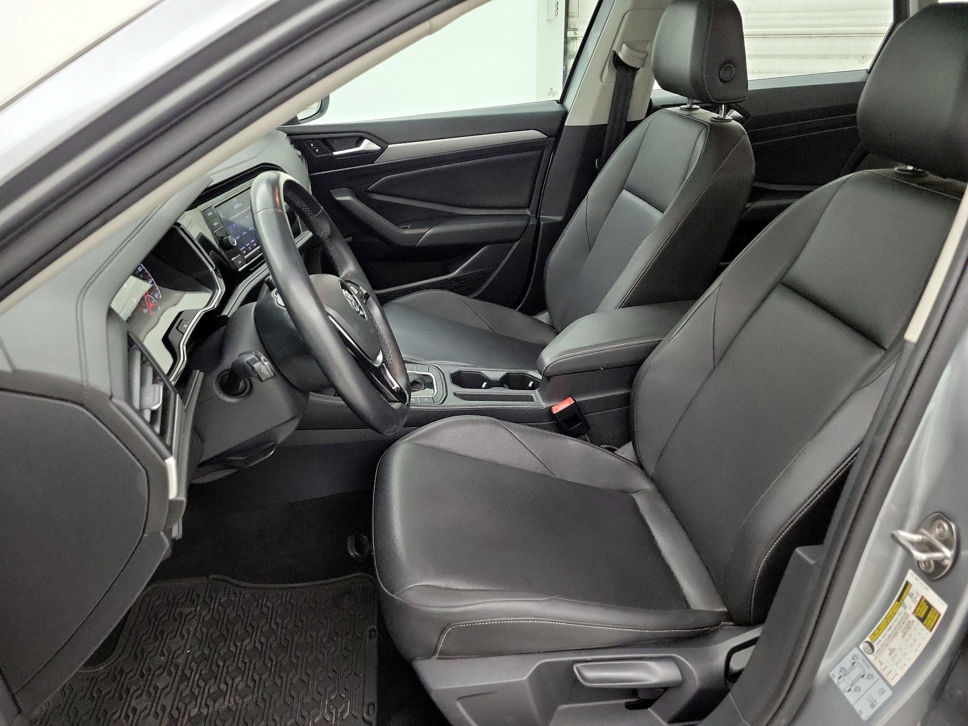 Thumbnail: 2019 Volkswagen Jetta - 11