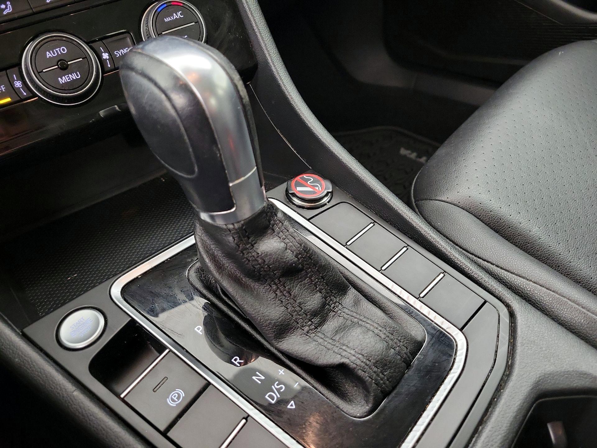 Thumbnail: 2019 Volkswagen Jetta - 17