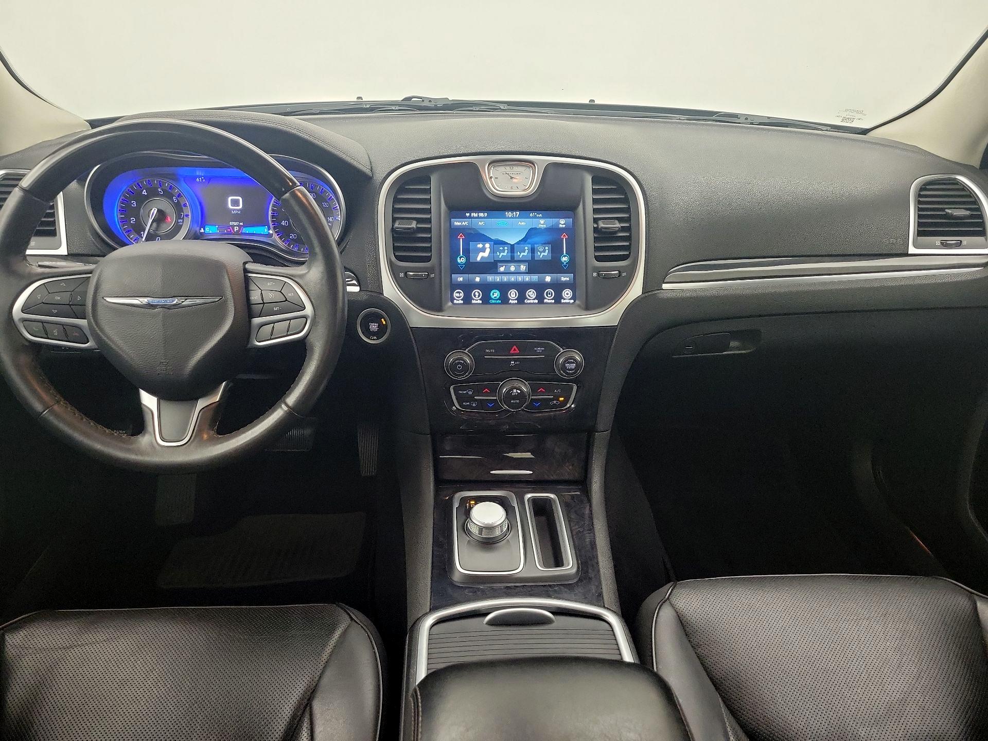 Thumbnail: 2019 Chrysler 300 - 9