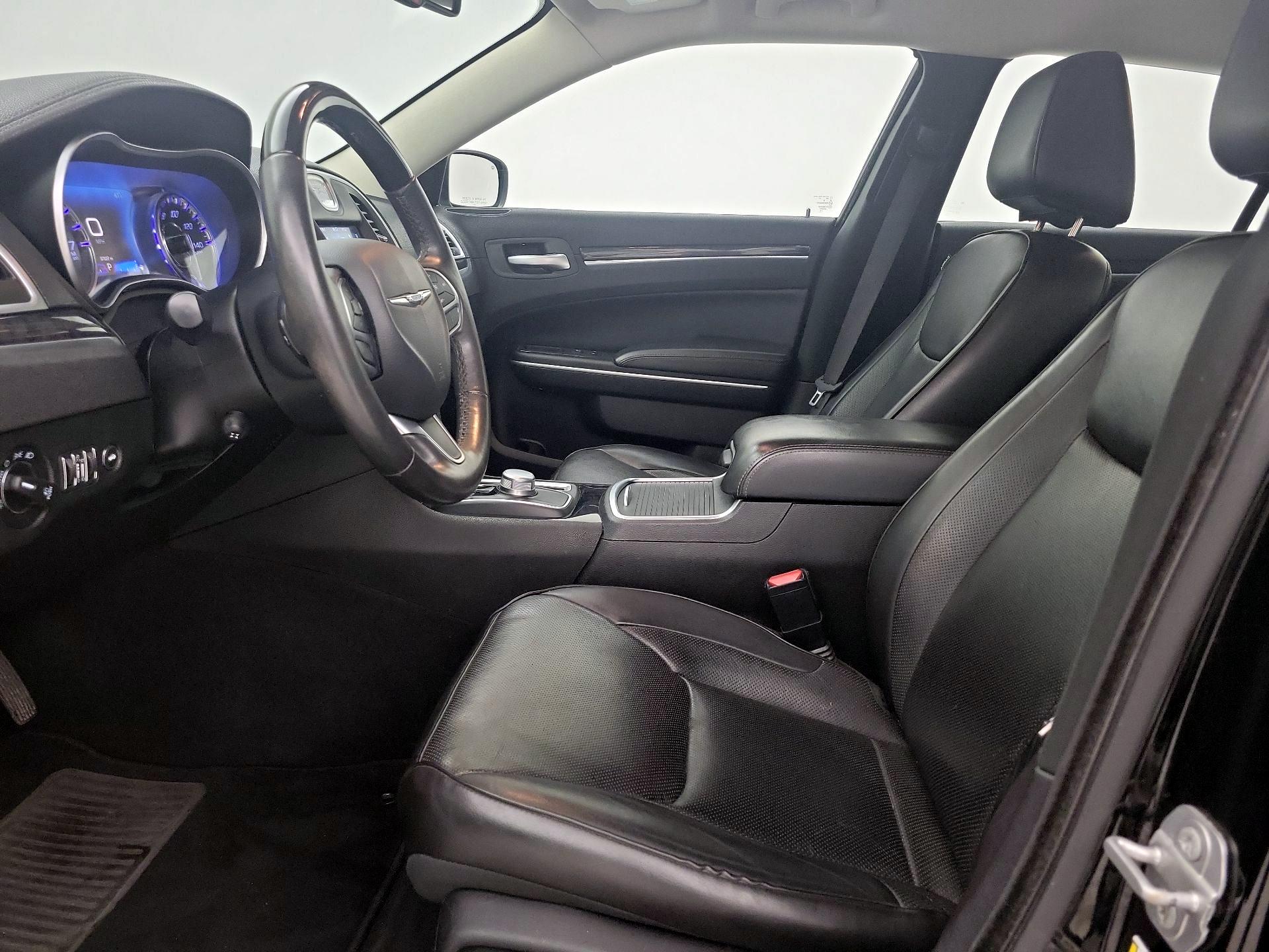 Thumbnail: 2019 Chrysler 300 - 11