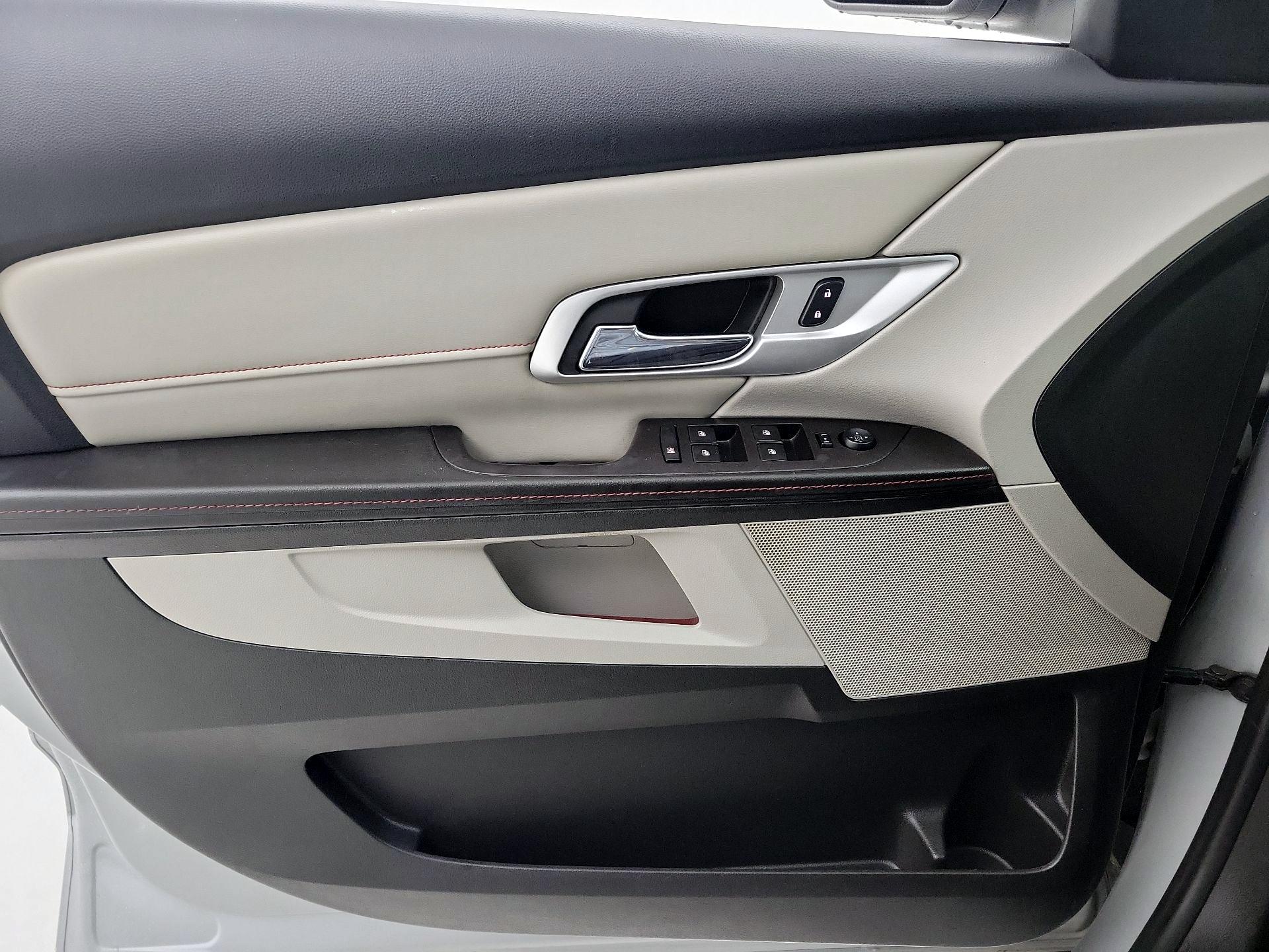 Thumbnail: 2015 GMC Terrain - 12