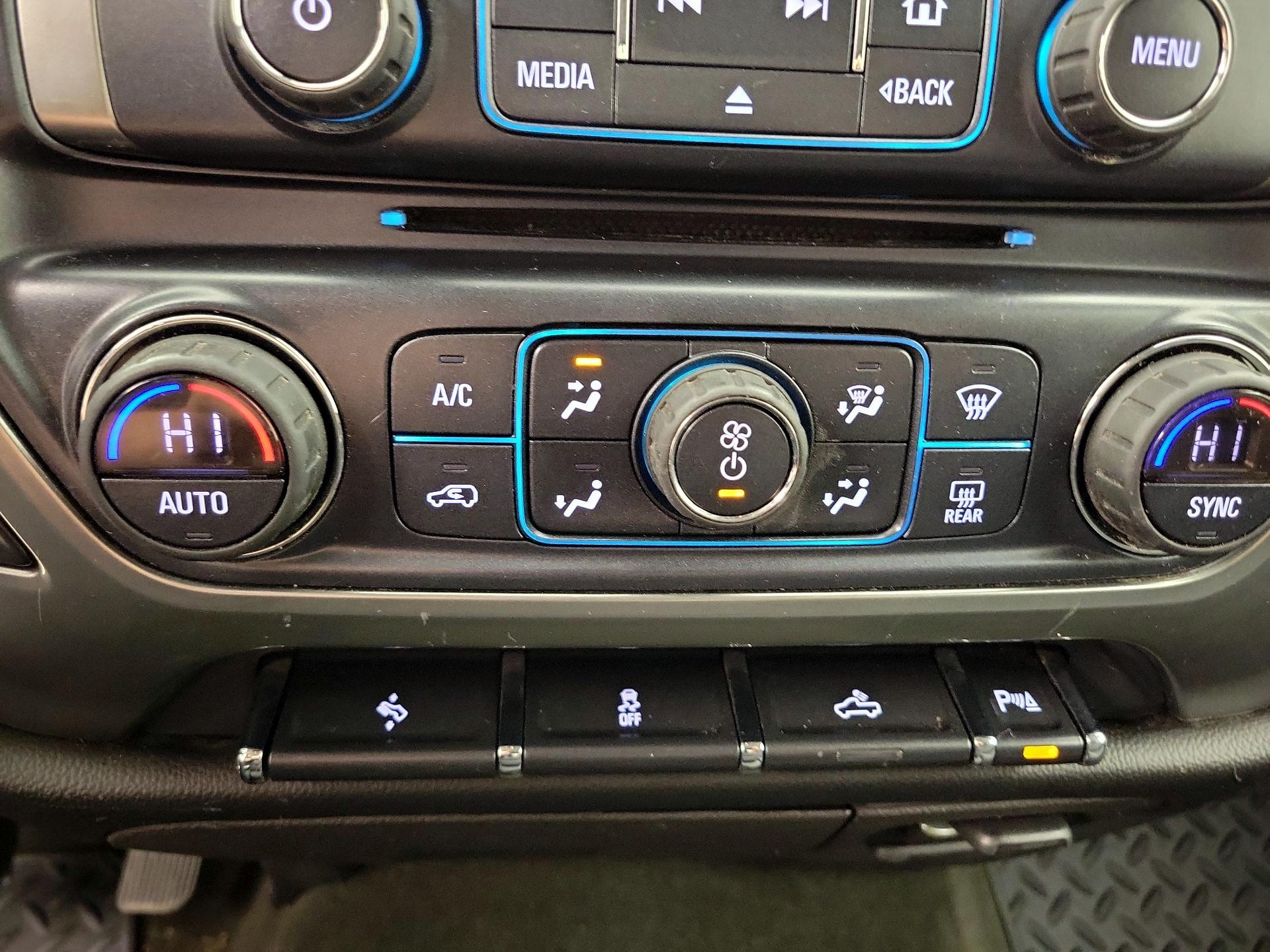 Thumbnail: 2017 Chevrolet Silverado 1500 - 16